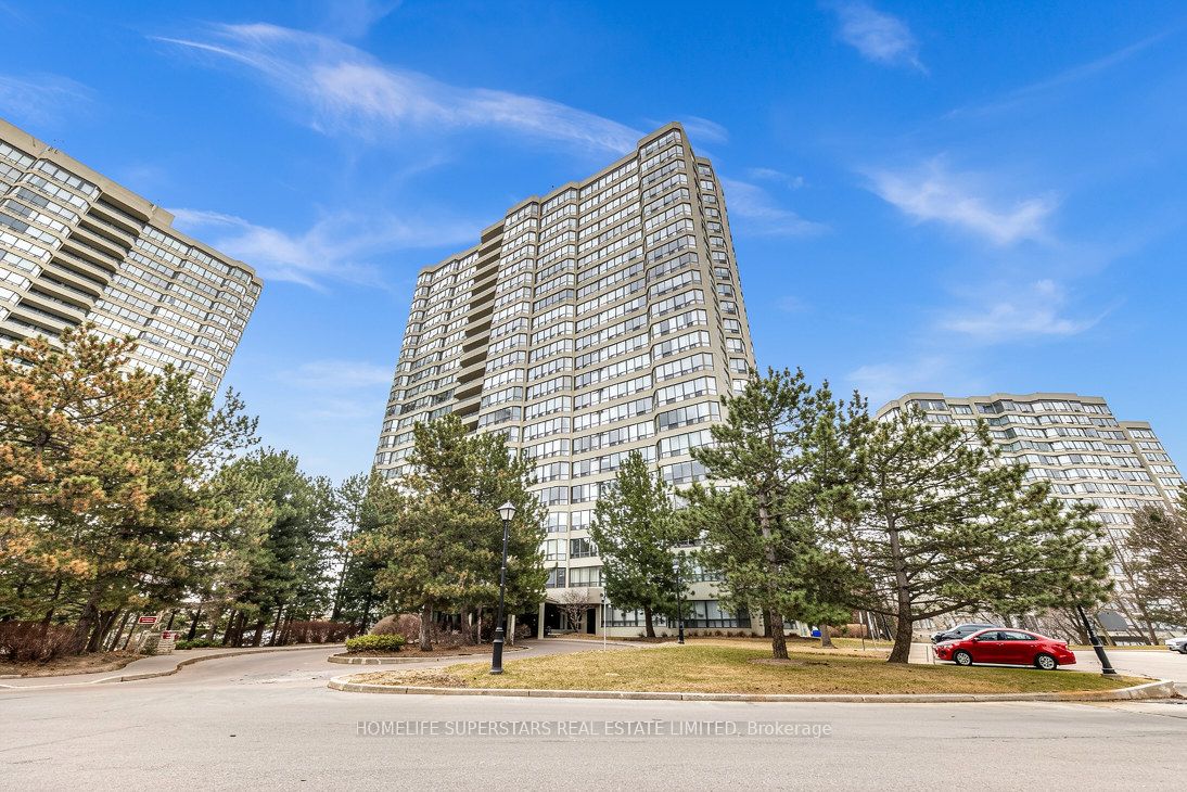 24 Hanover Road 907, Brampton, On L6s 5k8