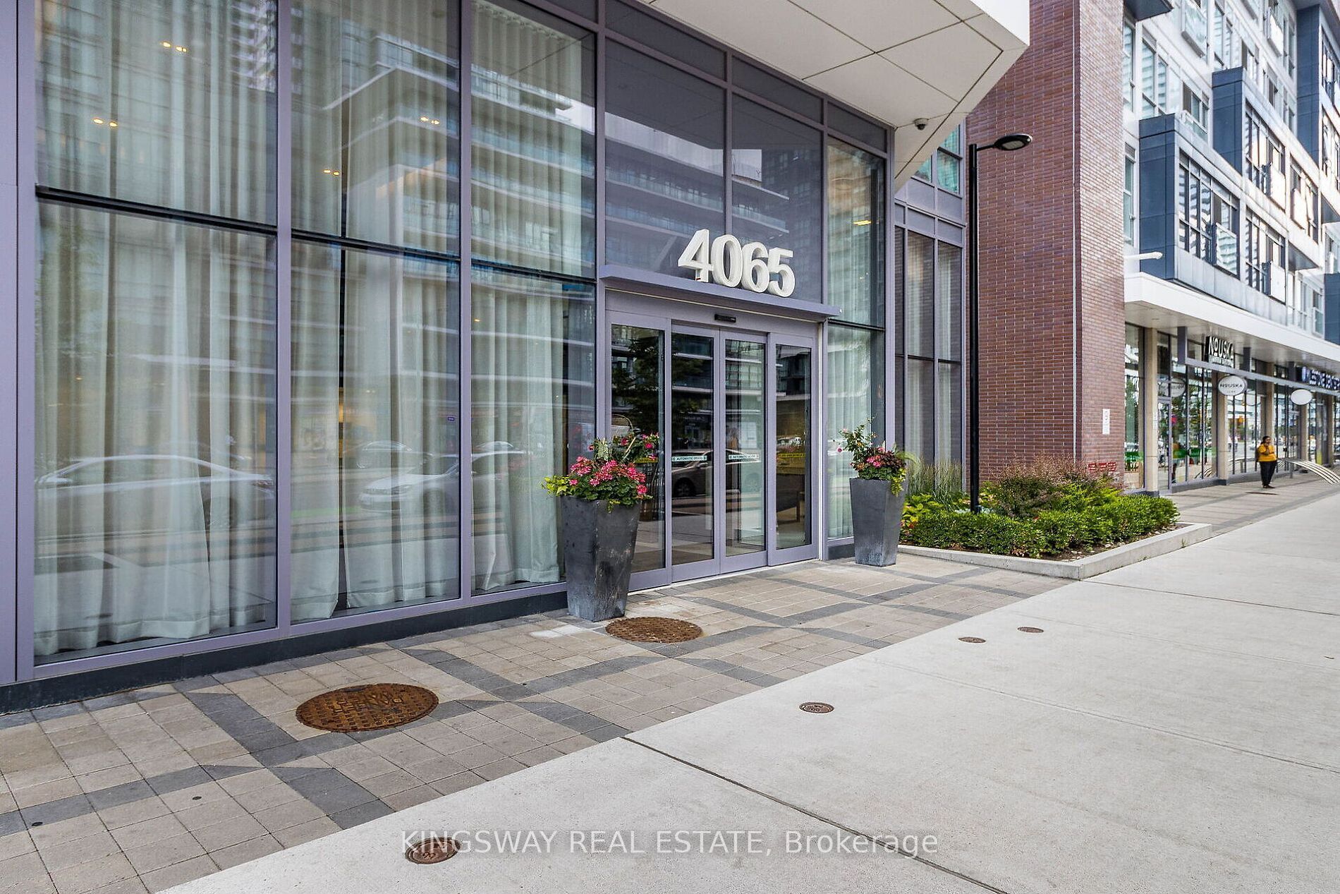 4065 Confederation Parkway 1410, Mississauga, On L5b 4n1