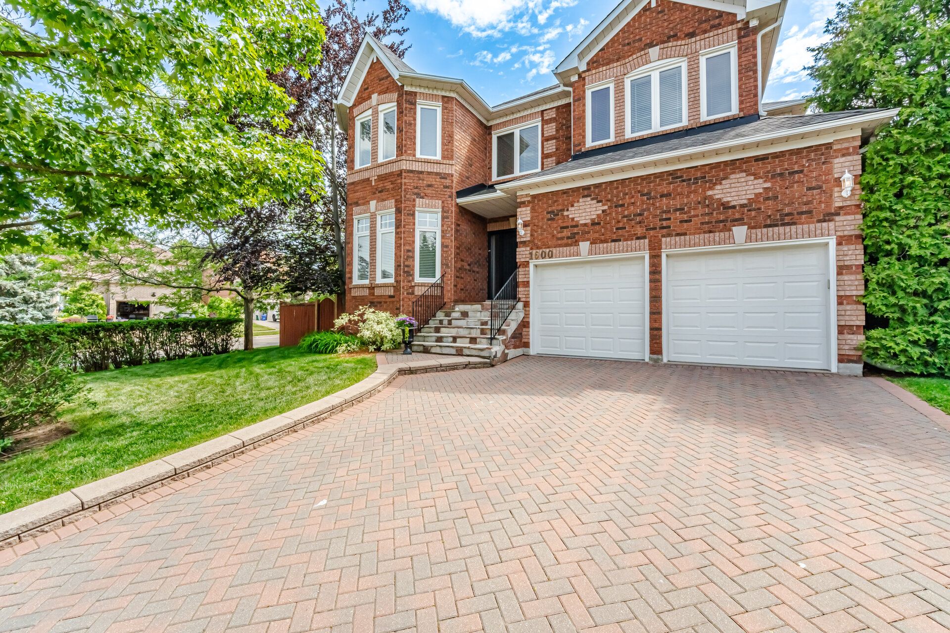 1600 Glenvista Drive, Oakville, On L6h 6e9