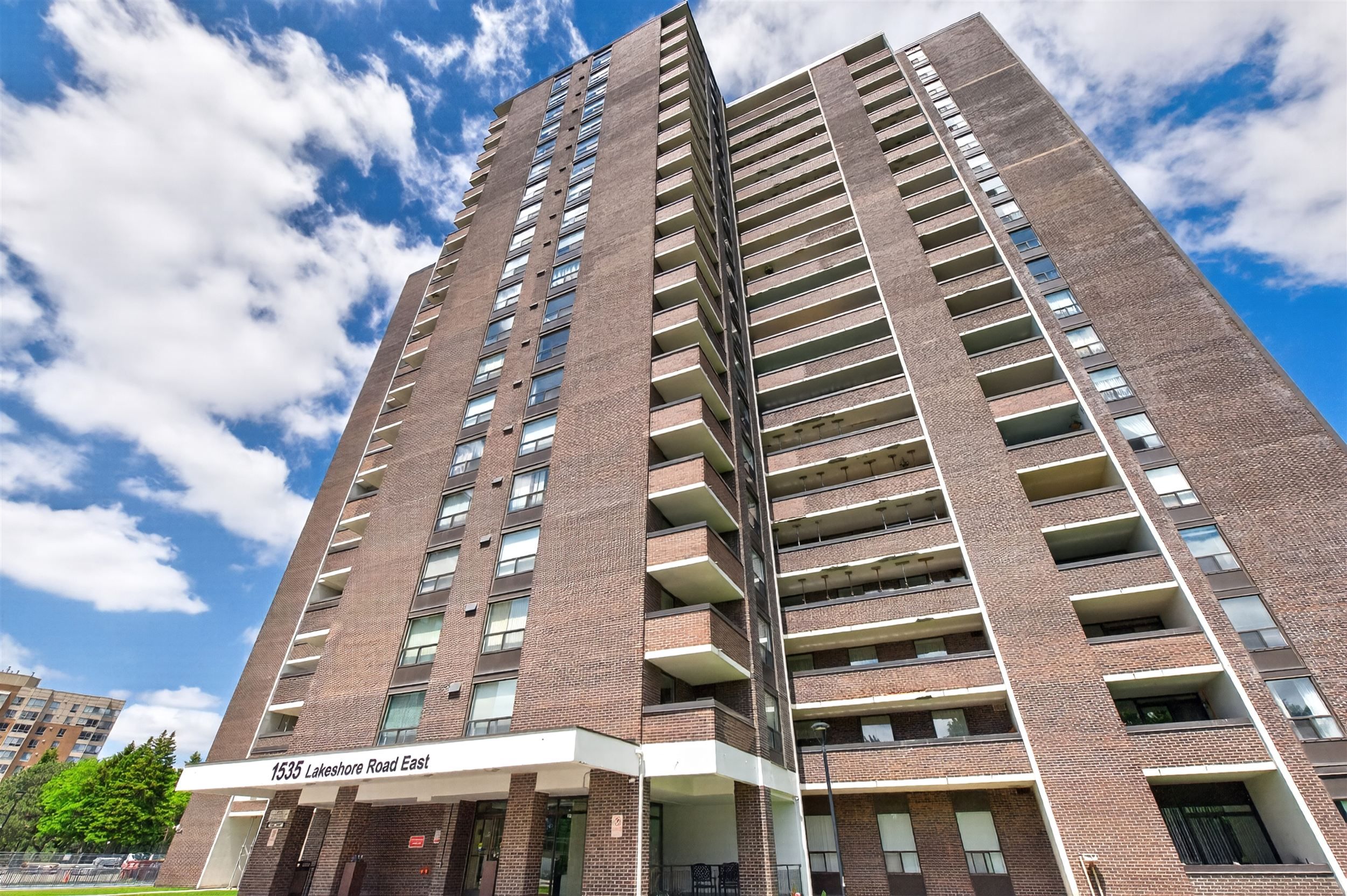 1535 Lakeshore Road E 1606, Mississauga, On L5e 3e2