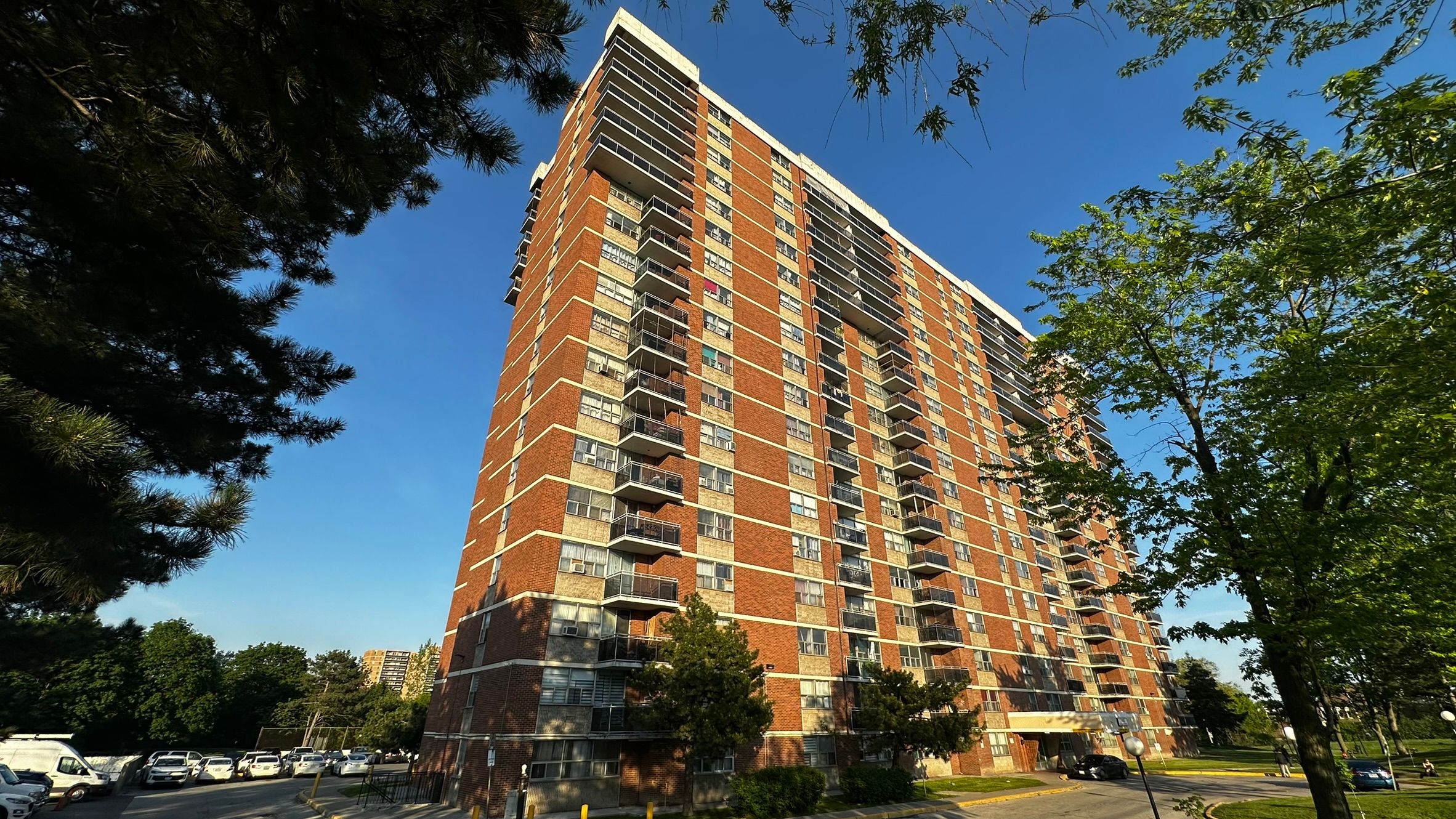 2645 Kipling Avenue 905, Toronto, On M9v 3s6