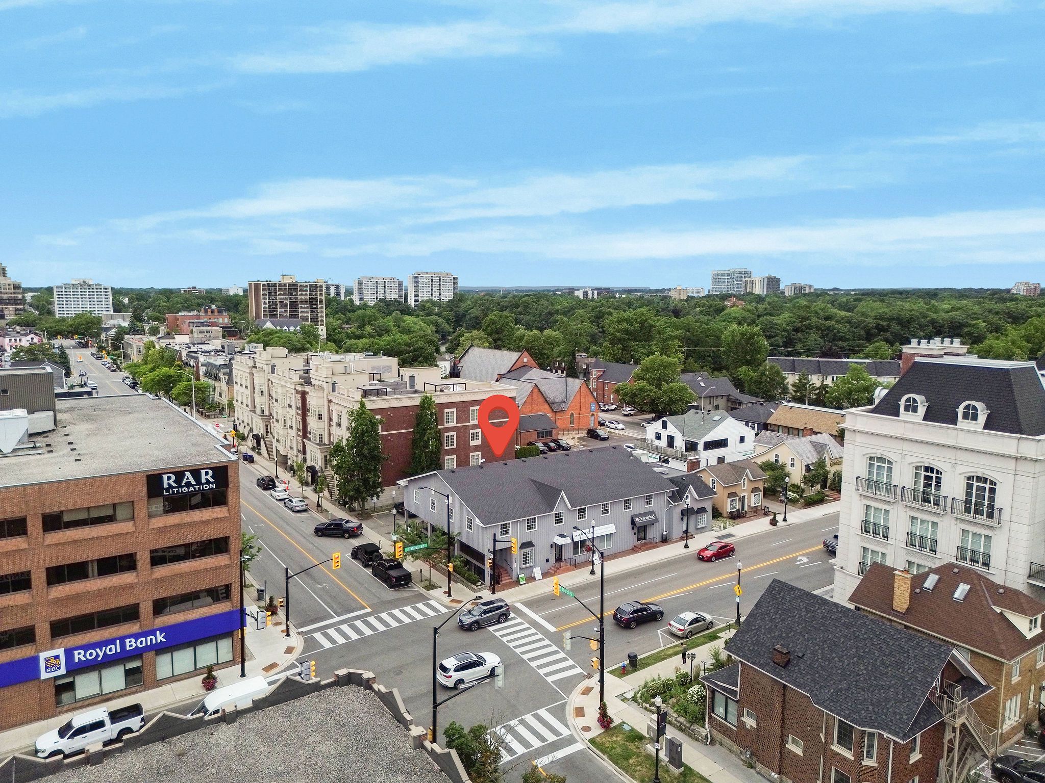 126 Trafalgar Road Suite 1, Oakville, On L6j 3g5