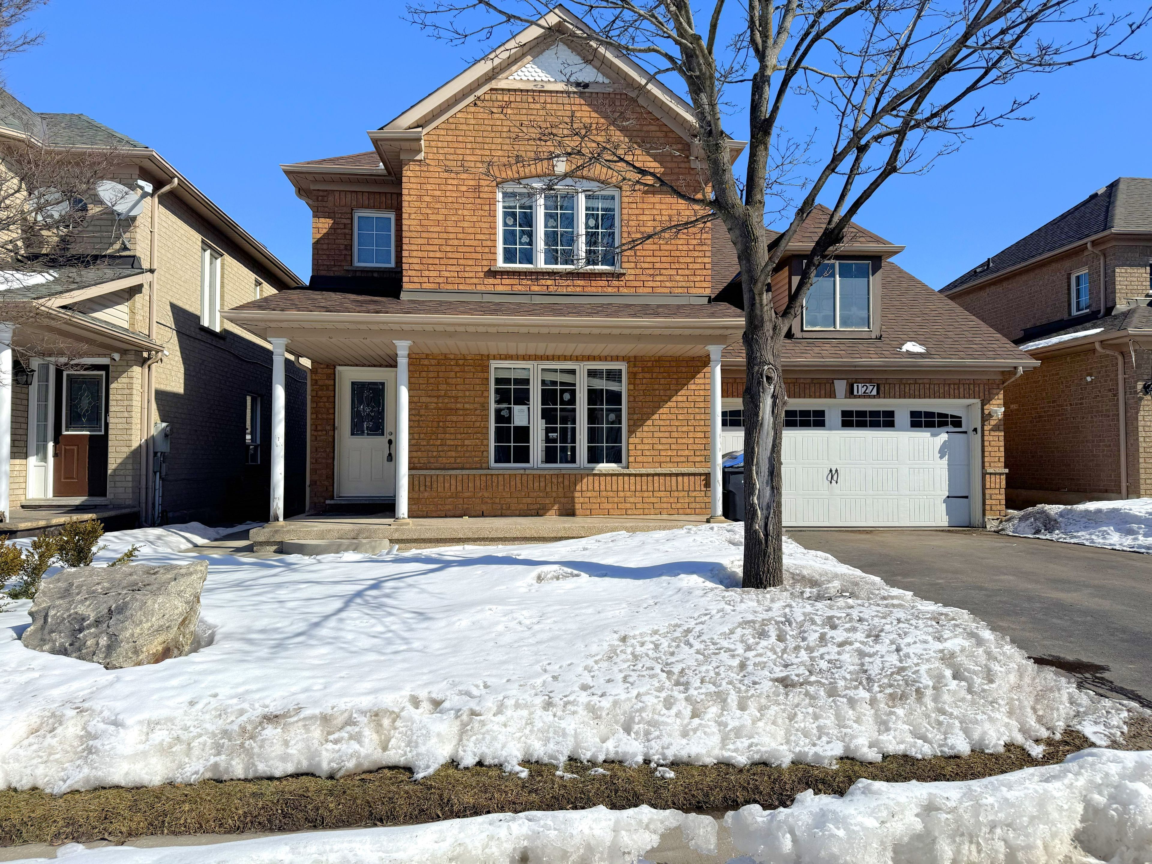 127 Barleyfield Road, Brampton, On L6r 2j4