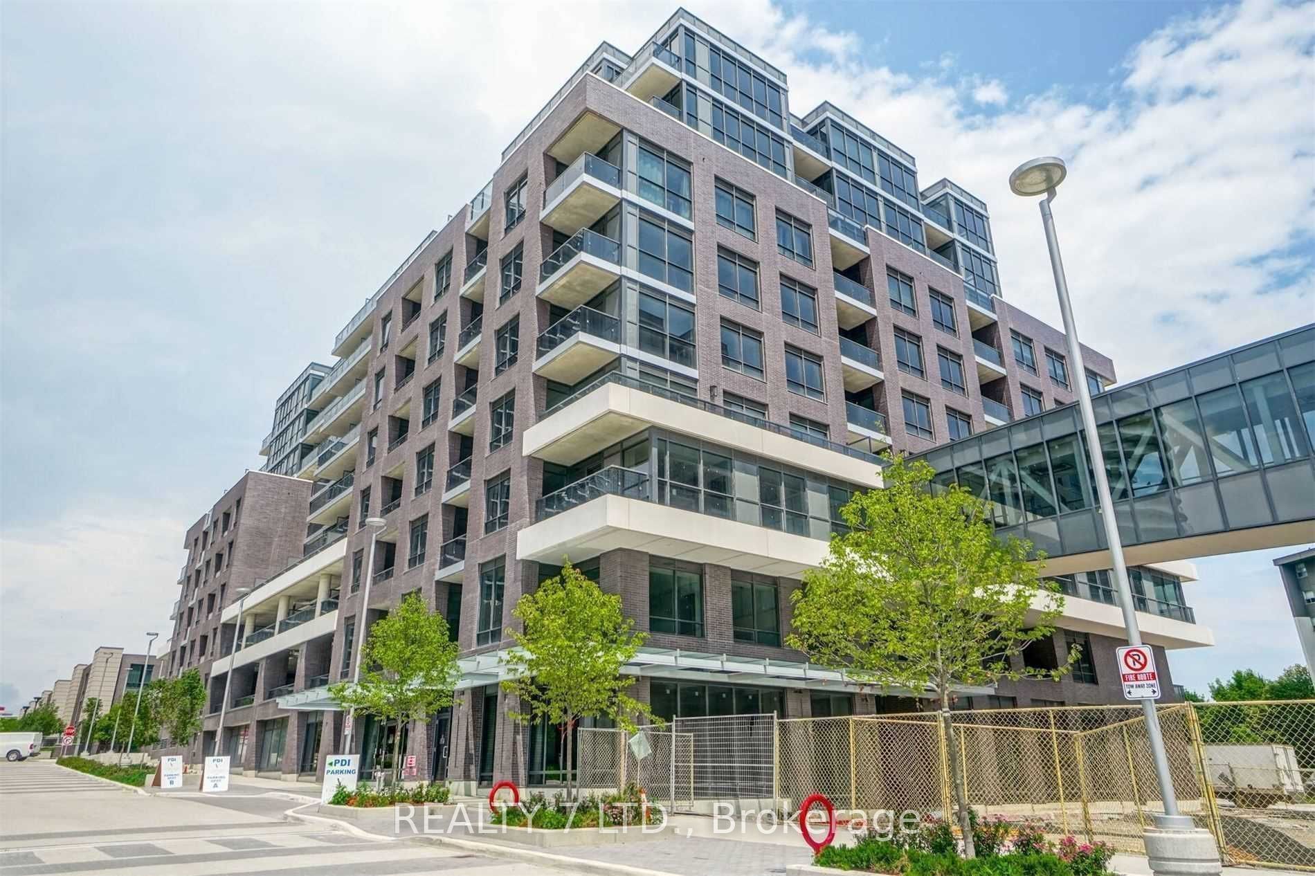 26 Gibbs Road 1033, Toronto, On M9b 0e3