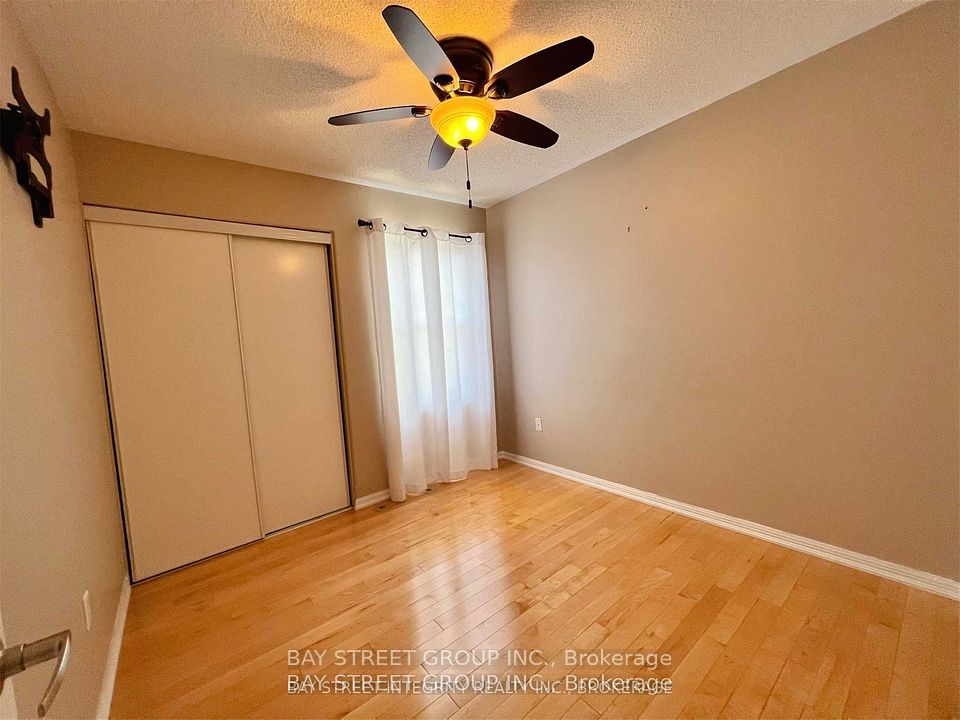 656 Holly Avenue, Milton, On L9t 0g3