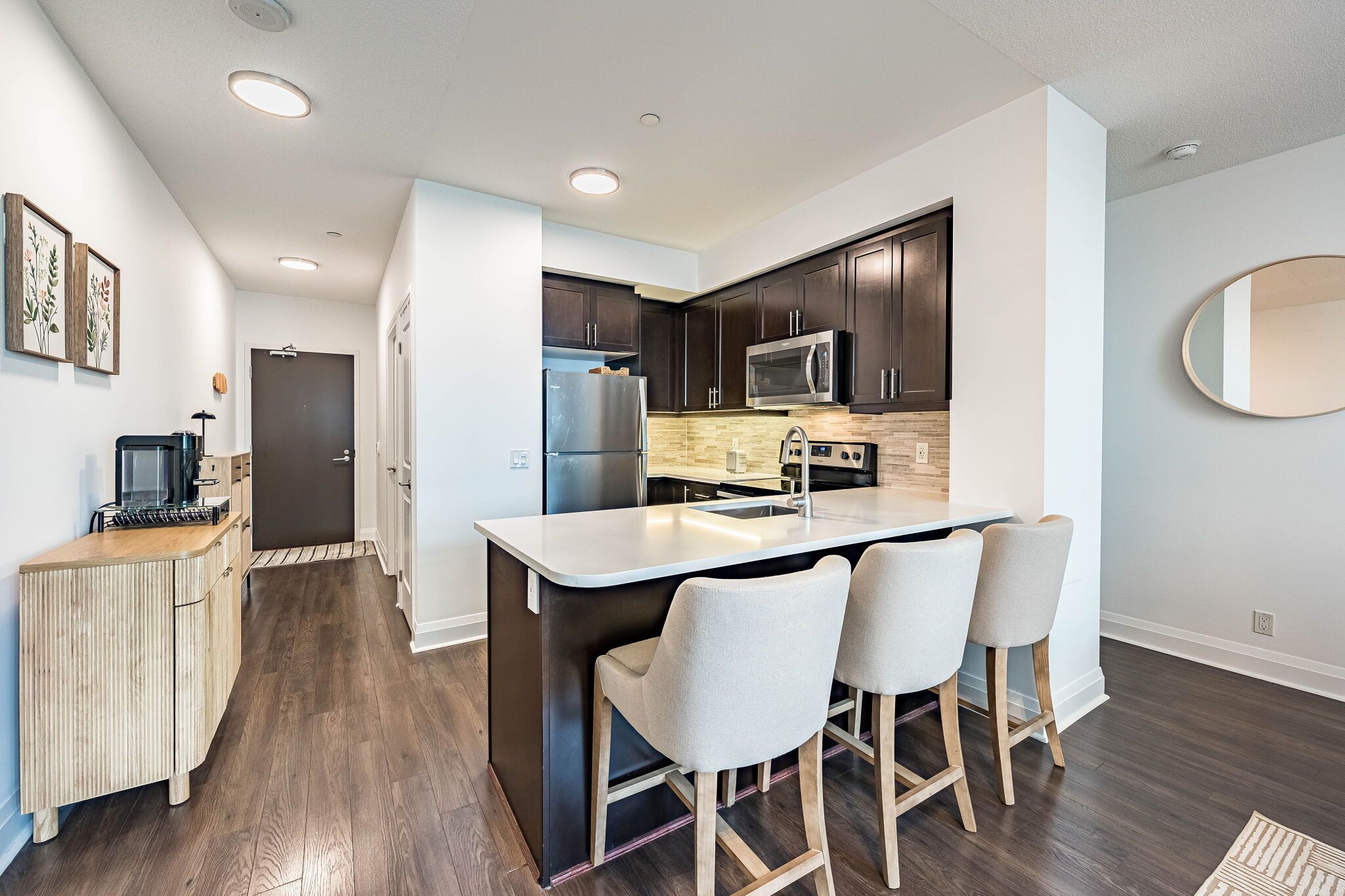 15 Zorra Street 202, Toronto, On M8z 0c1