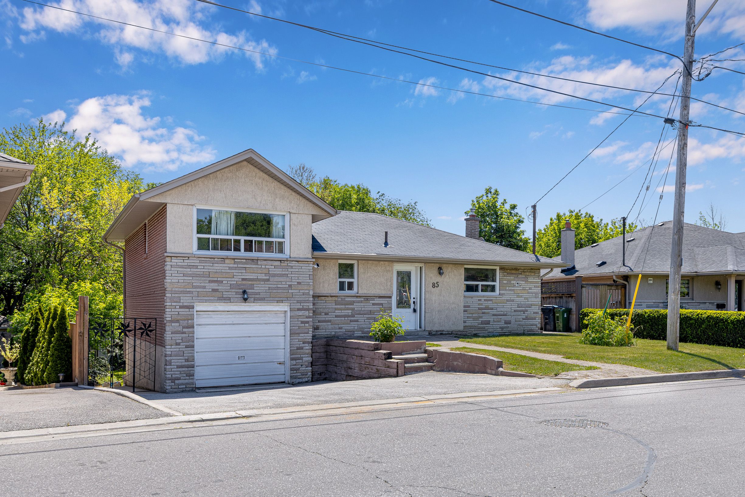 85 Letchworth Crescent, Toronto, On M3m 1z1