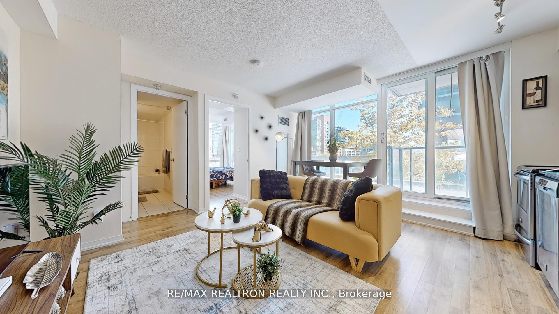 20 Joe Shuster Way #202, Toronto, On M6k 0a3