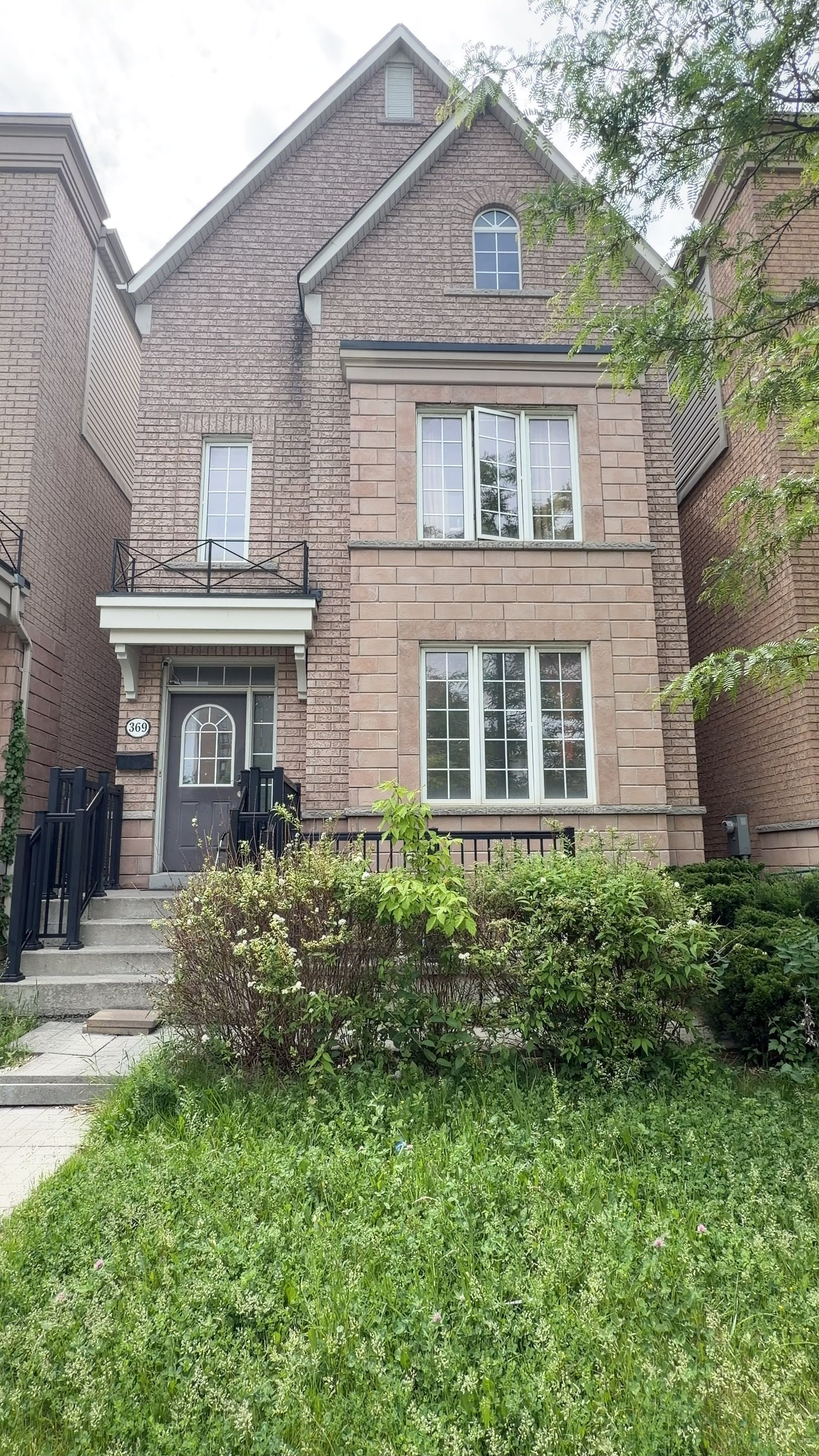369 Assiniboine Road, Toronto, On M3j 0a6
