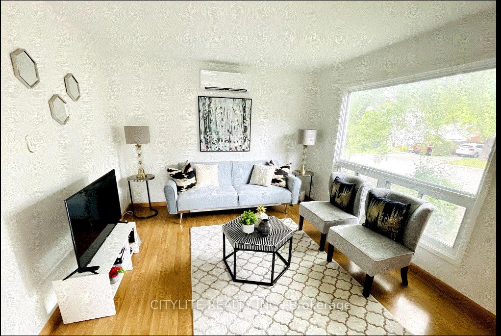 8 Horseshoe Court, Brampton, On L6s 1s1