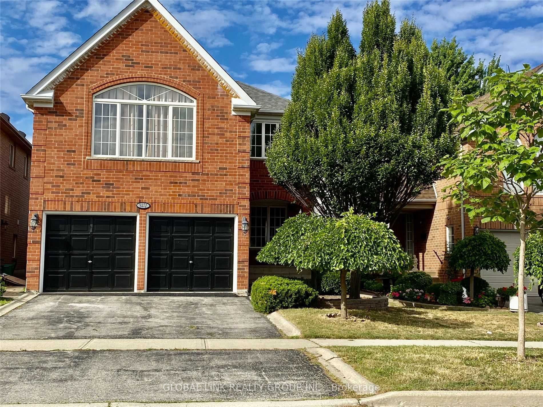 5271 Russell View Road, Mississauga, On L5m 5w1