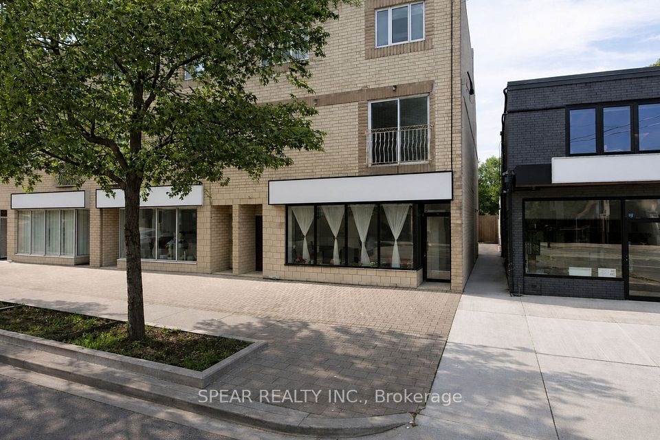 694 The Queensway Avenue 4, Toronto, On M8y 1k9