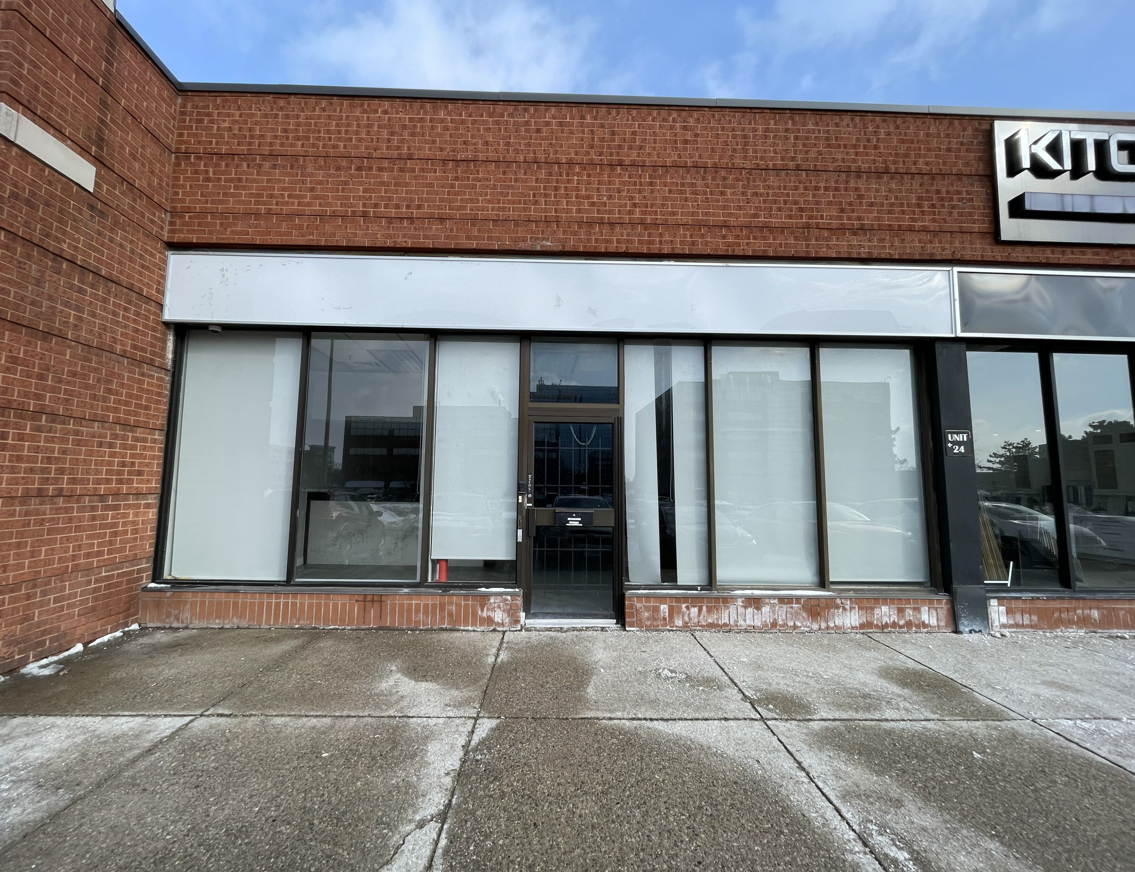 1170 Burnhamthorpe Road W 24, Mississauga, On L5c 4e6