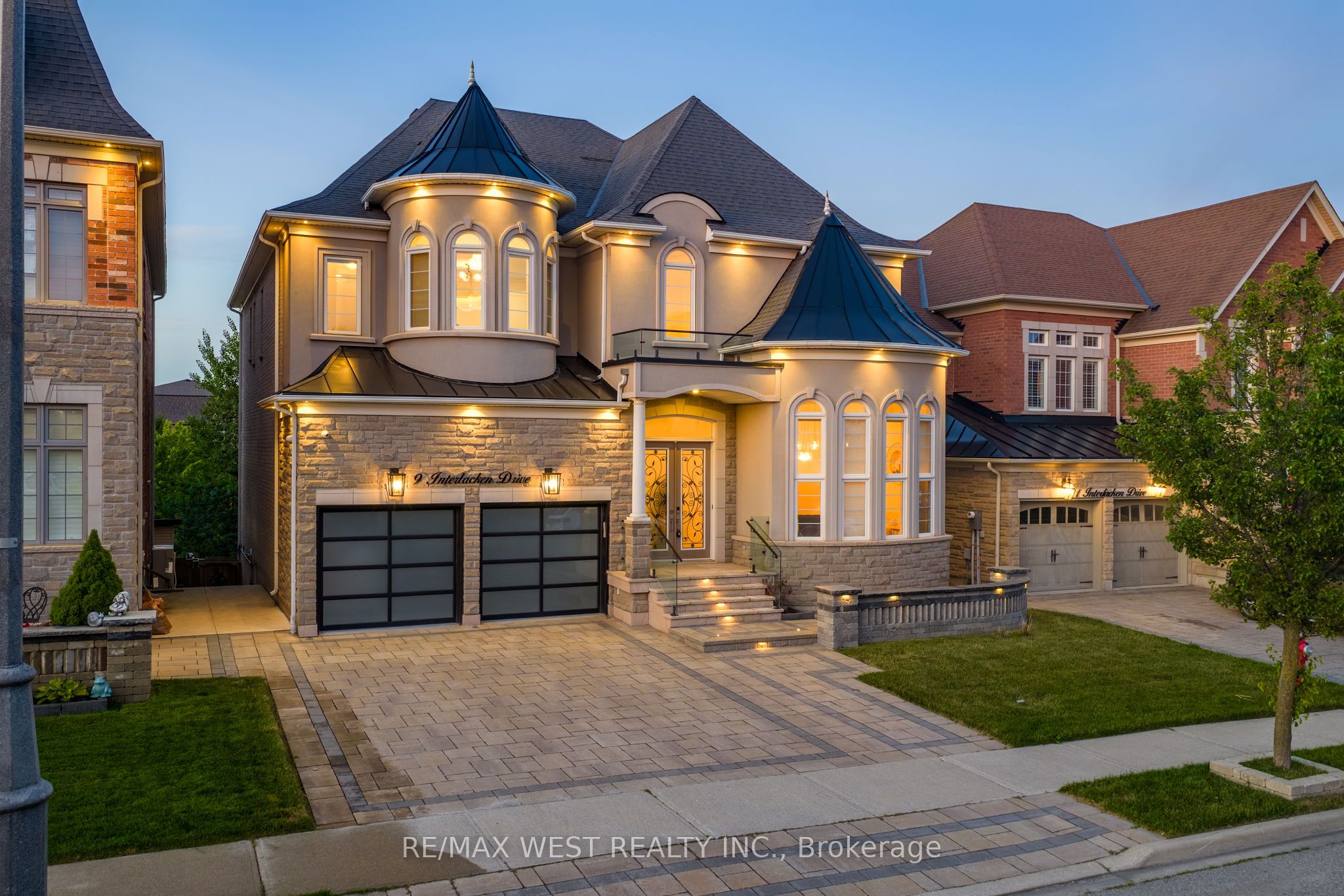 9 Interlacken Drive, Brampton, On L6x 0y1