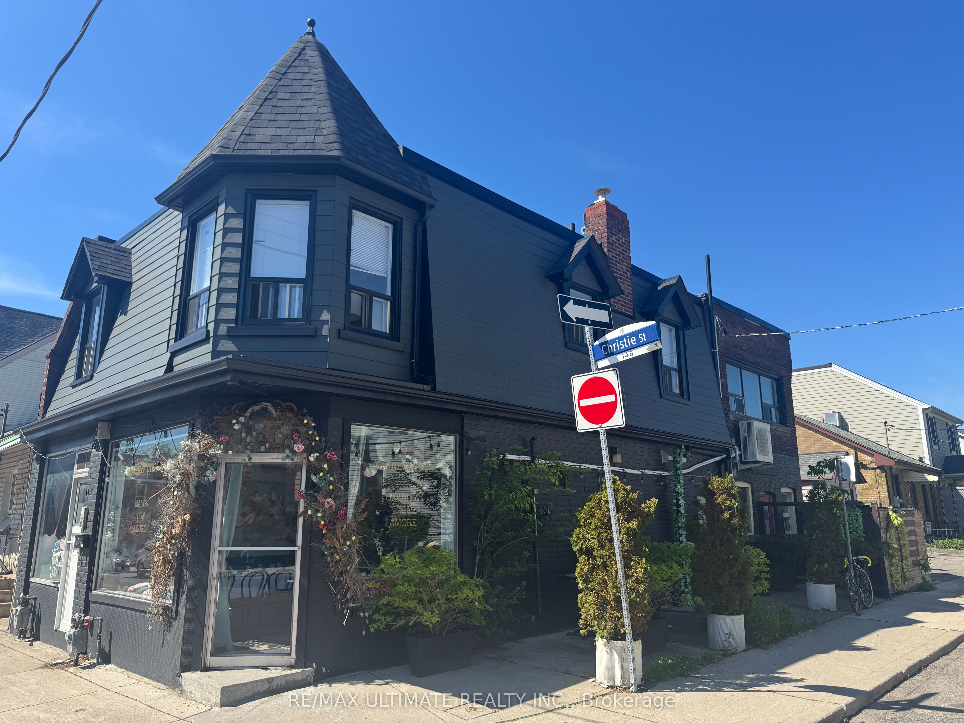 146 Christie Street, Toronto, On M6g 3b4