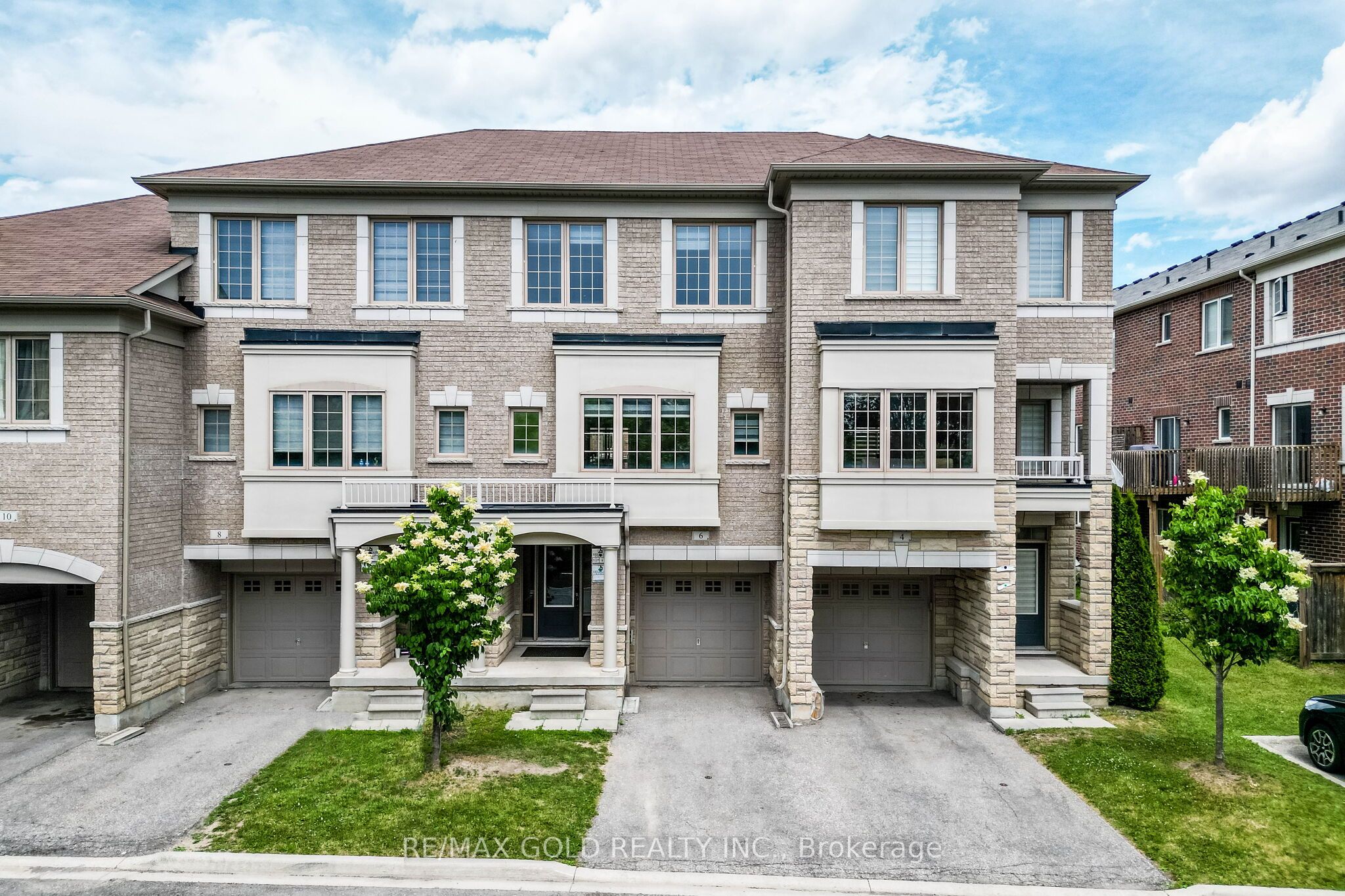 6 Pulberry Close 151, Brampton, On L6y 6e6