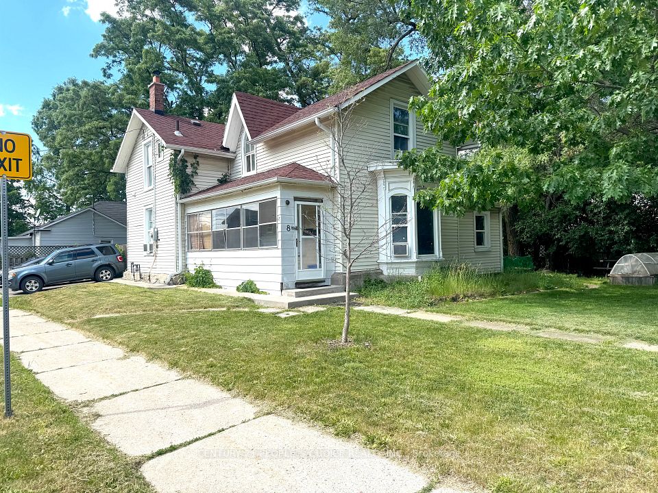 8 Mary Street, Brampton, On L6w 2p8