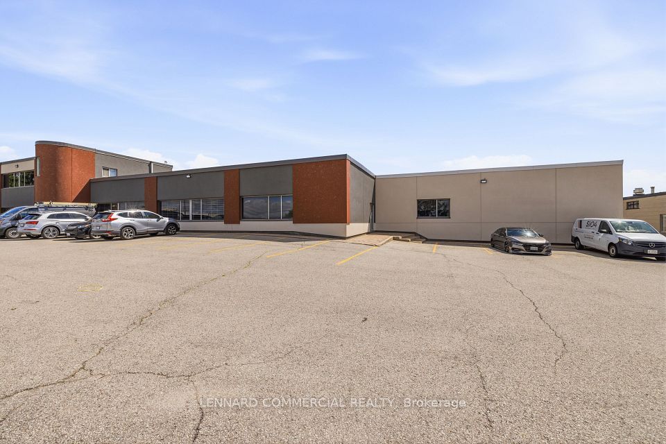 150 Norfinch Drive 1, Toronto, On M3n 1x6