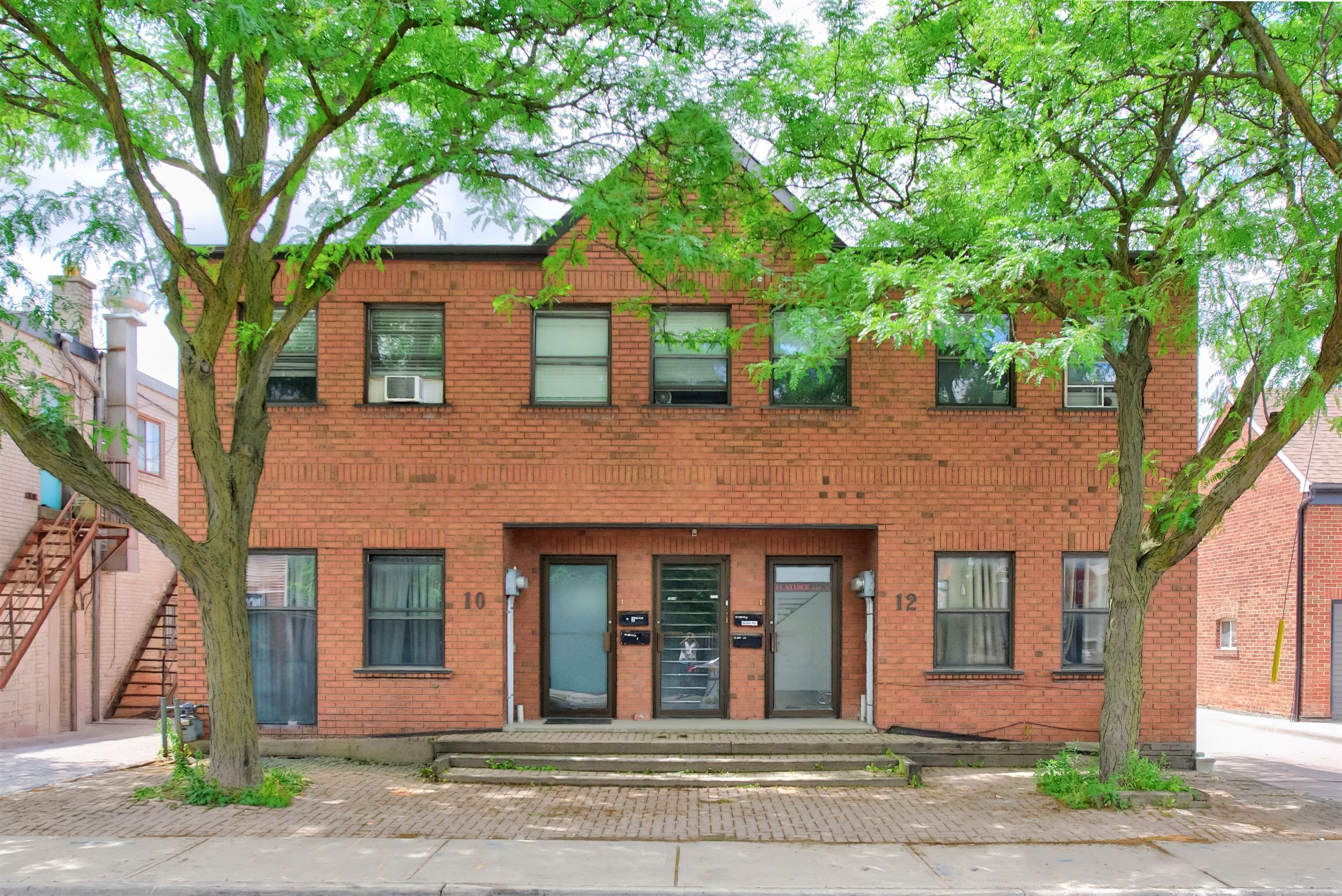 10-12 Snider Avenue, Toronto, On M6e 4r9