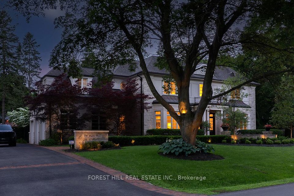240 Poplar Drive, Oakville, On L6j 4c8