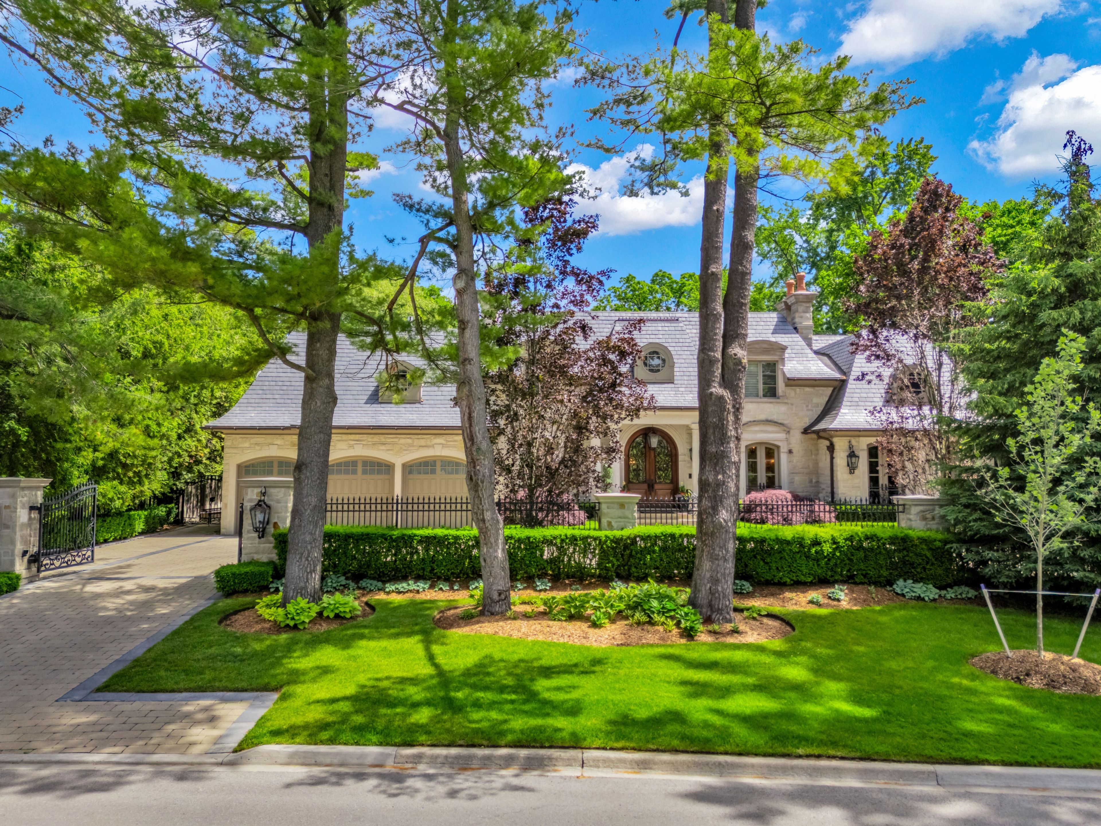 113 Maple Grove Drive, Oakville, On L6j 4t9