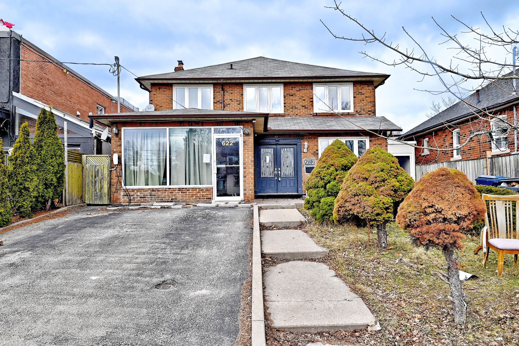 622 The Queensway, Toronto, On M8y 1k3