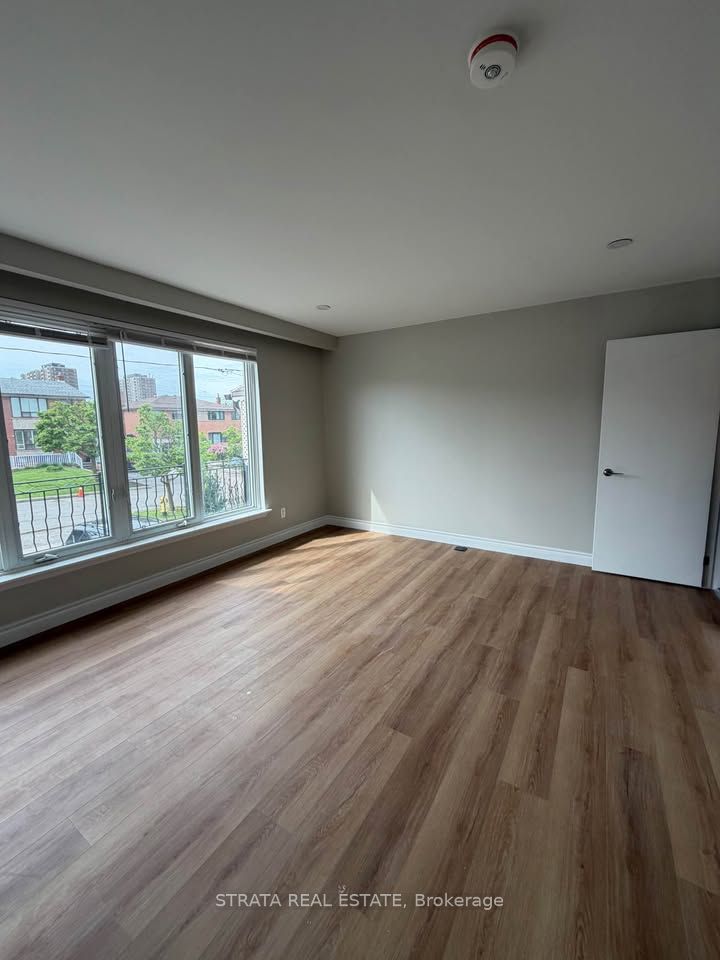 14 Rainswood Court N Main Floor, Toronto, On M3m 1g2