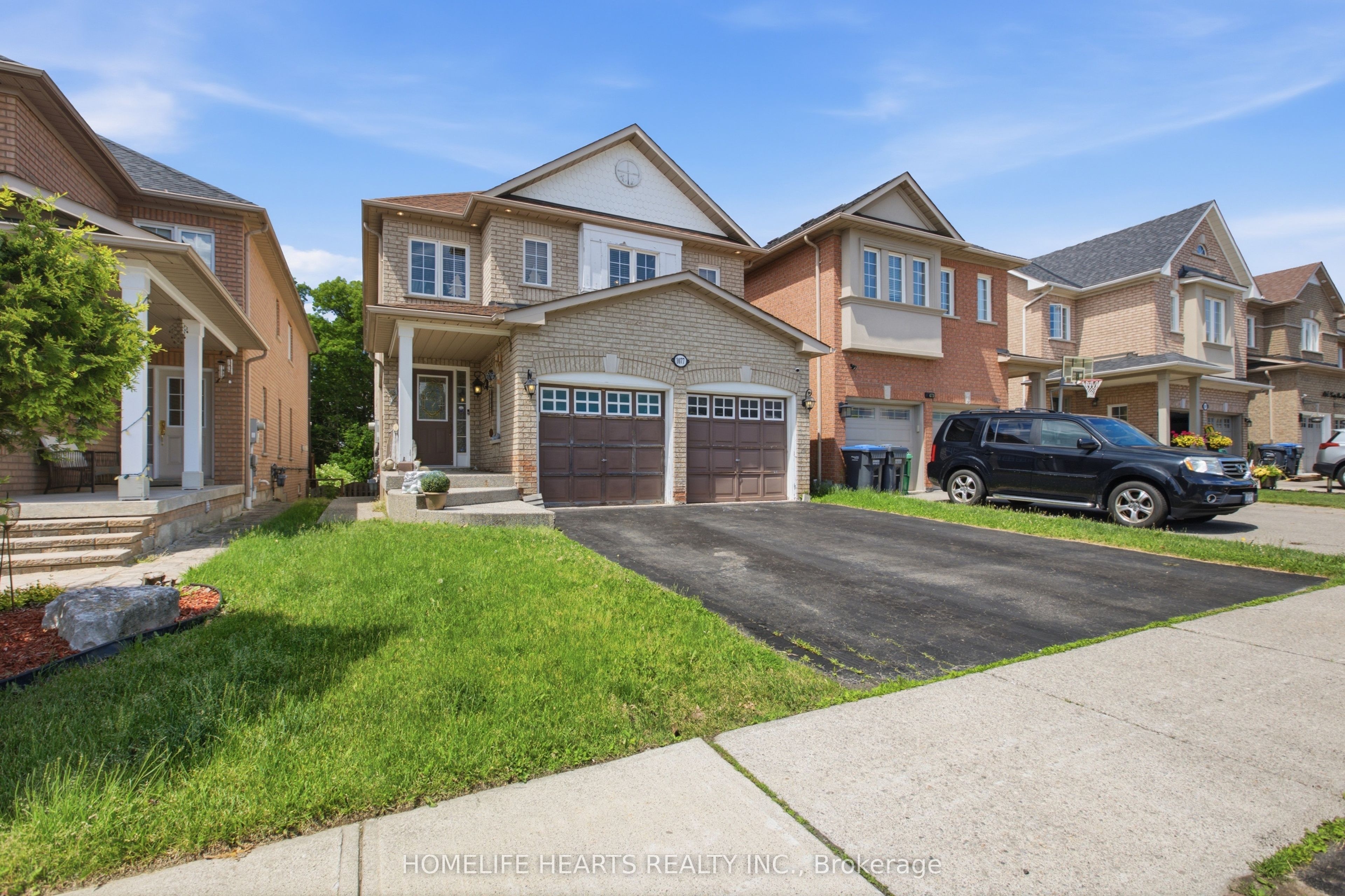 1077 Knotty Pine Grove, Mississauga, On L5w 1j6