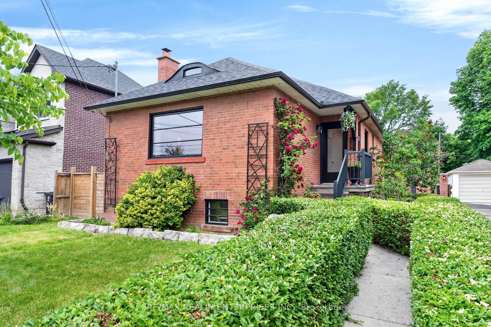 233 Rosemount Avenue, Toronto, On M9n 3c5