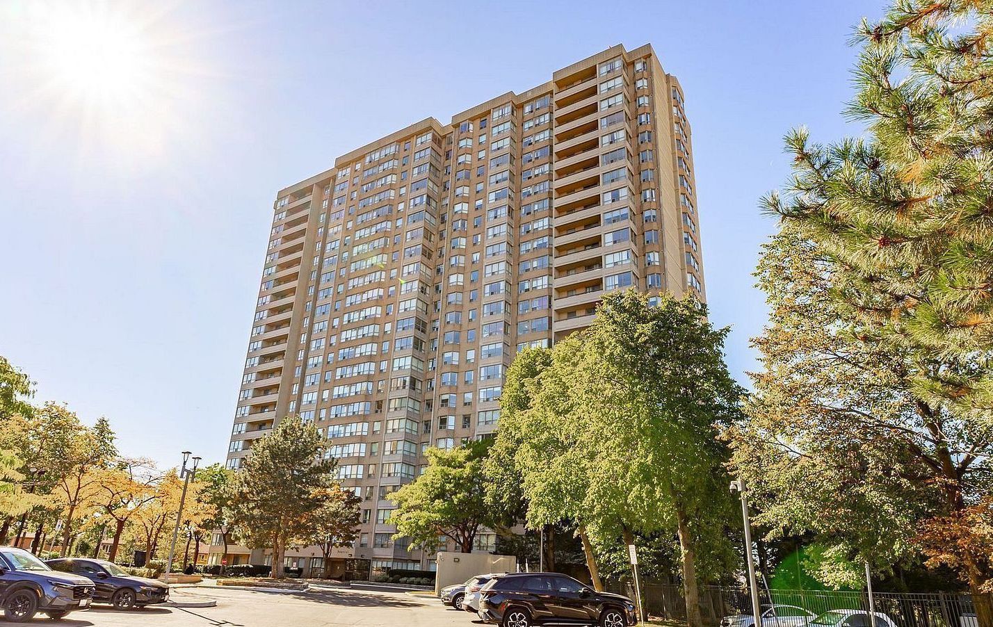30 Malta Avenue E 802, Brampton, On L6y 4s5