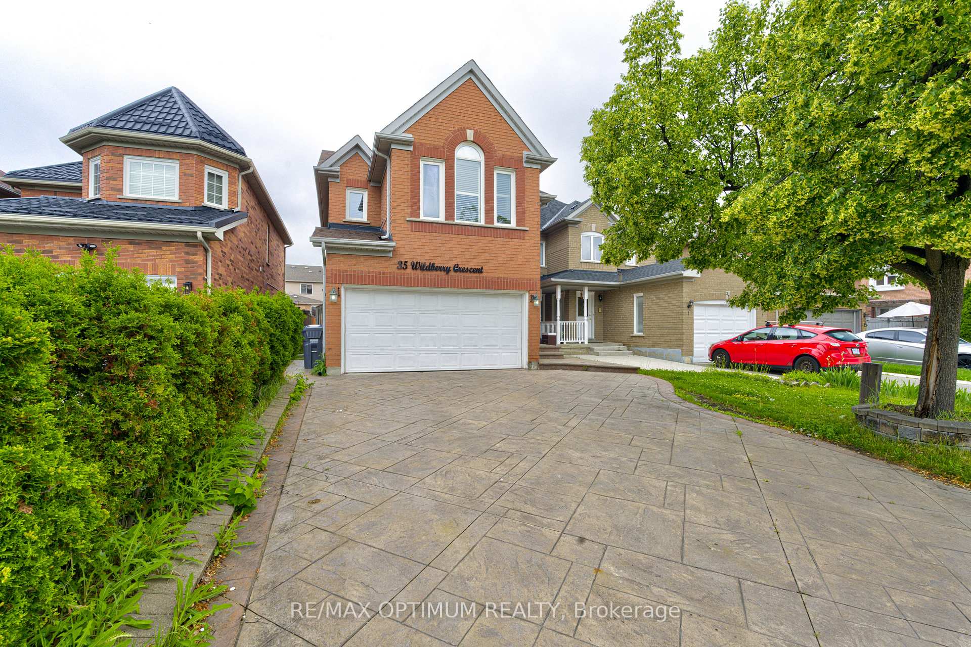 35 Wildberry Crescent, Brampton, On L6r 1k1
