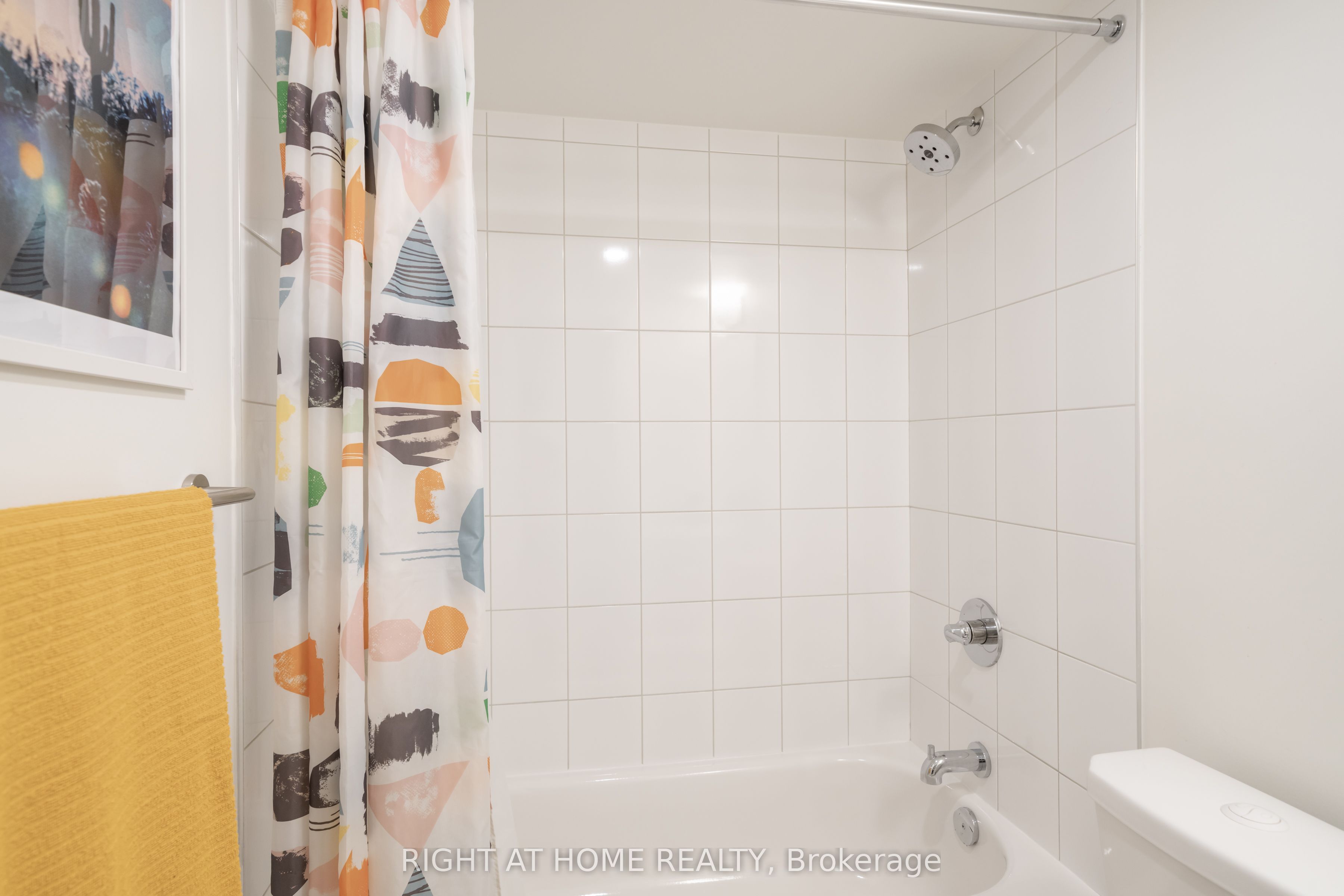 10 Wilby Crescent 807, Toronto, On M9n 0b6