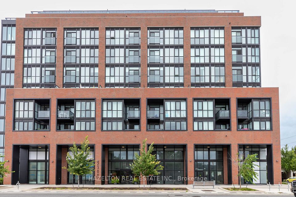 2300 St. Clair Avenue W 905, Toronto, On M6n 1k8