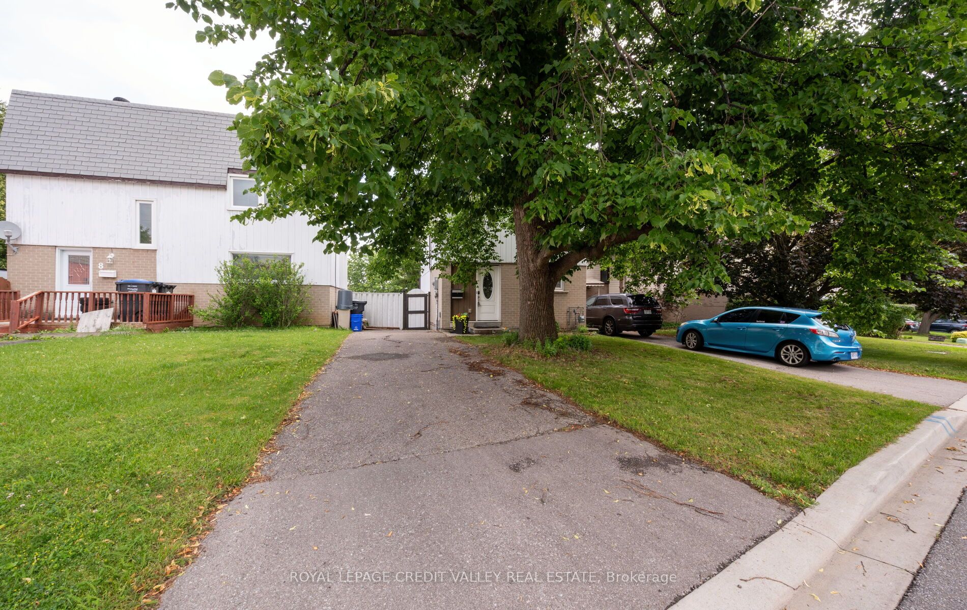 7 Hillpark Trail, Brampton, On L6s 1r1