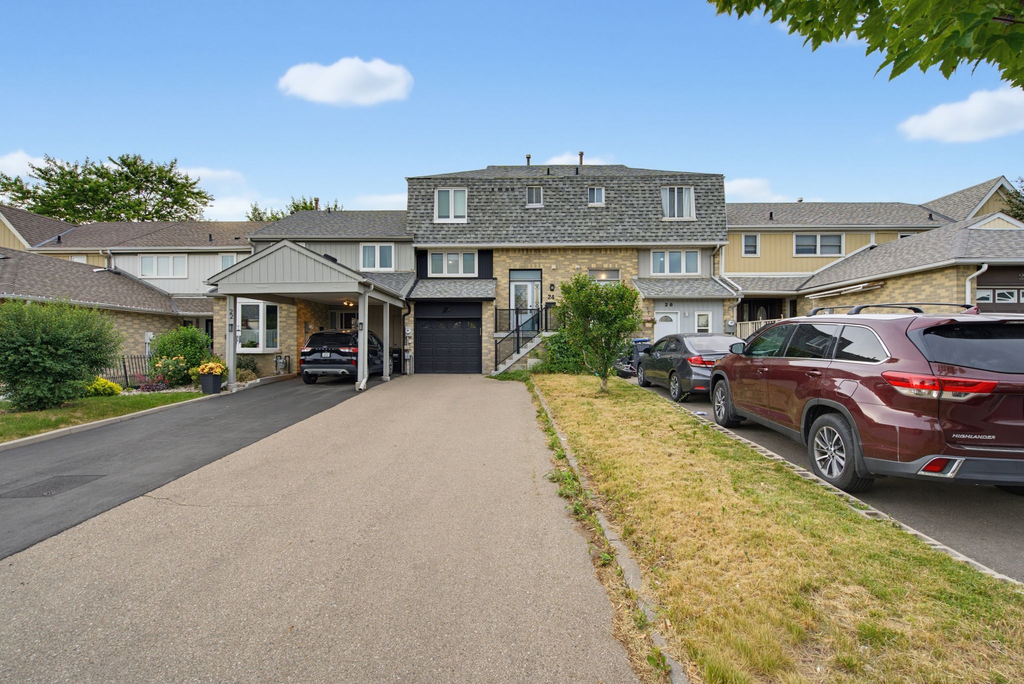 24 Primrose Crescent, Brampton, On L6z 1e2