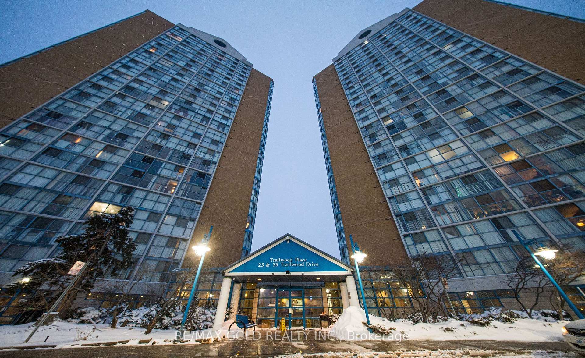 35 Trailwood Drive 1112, Mississauga, On L4z 3l6