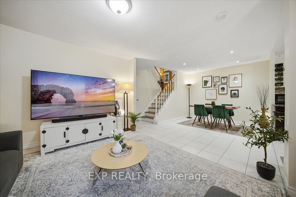 1055 Dundas Street E 167, Mississauga, On L4y 3x6