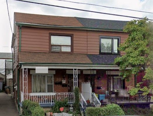 131 Kane Avenue, Toronto, On M6m 3n1