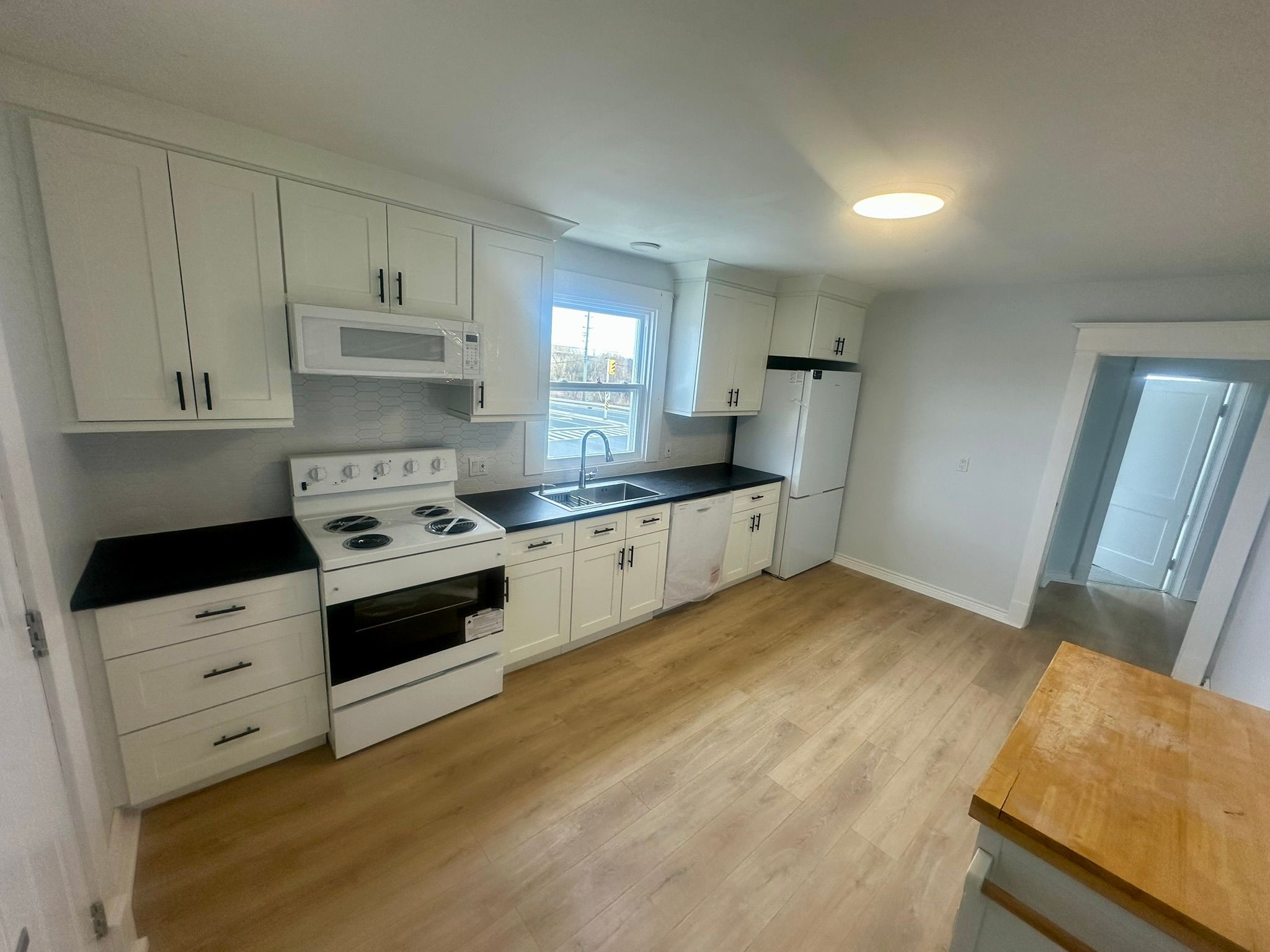 12993 Steeles Avenue, Halton Hills, On L0p 1e0