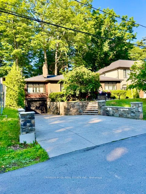 89 Holyrood Avenue, Oakville, On L6k 2v4
