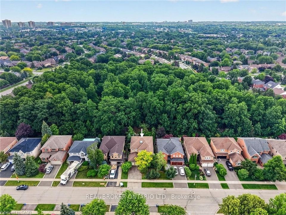 2152 Grand Ravine Drive, Oakville, On L6h 6b3