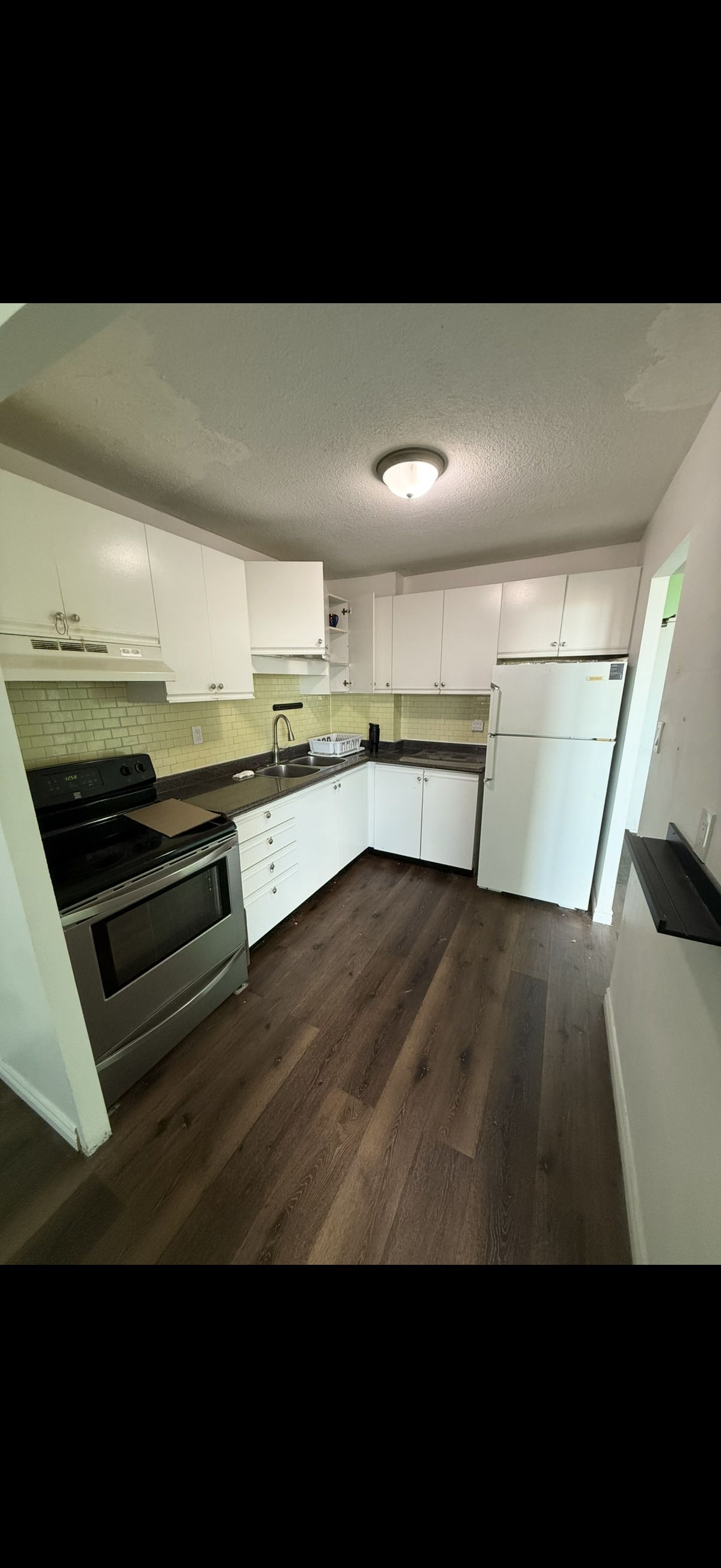 530 Lolita Gardens 702, Mississauga, On L5a 2a8