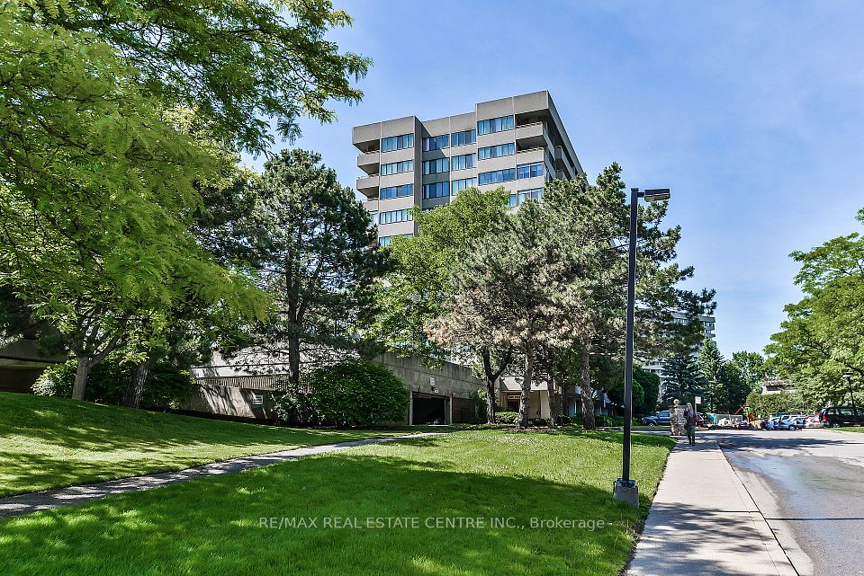 1320 Mississauga Valley Boulevard 410, Mississauga, On L5a 3s8