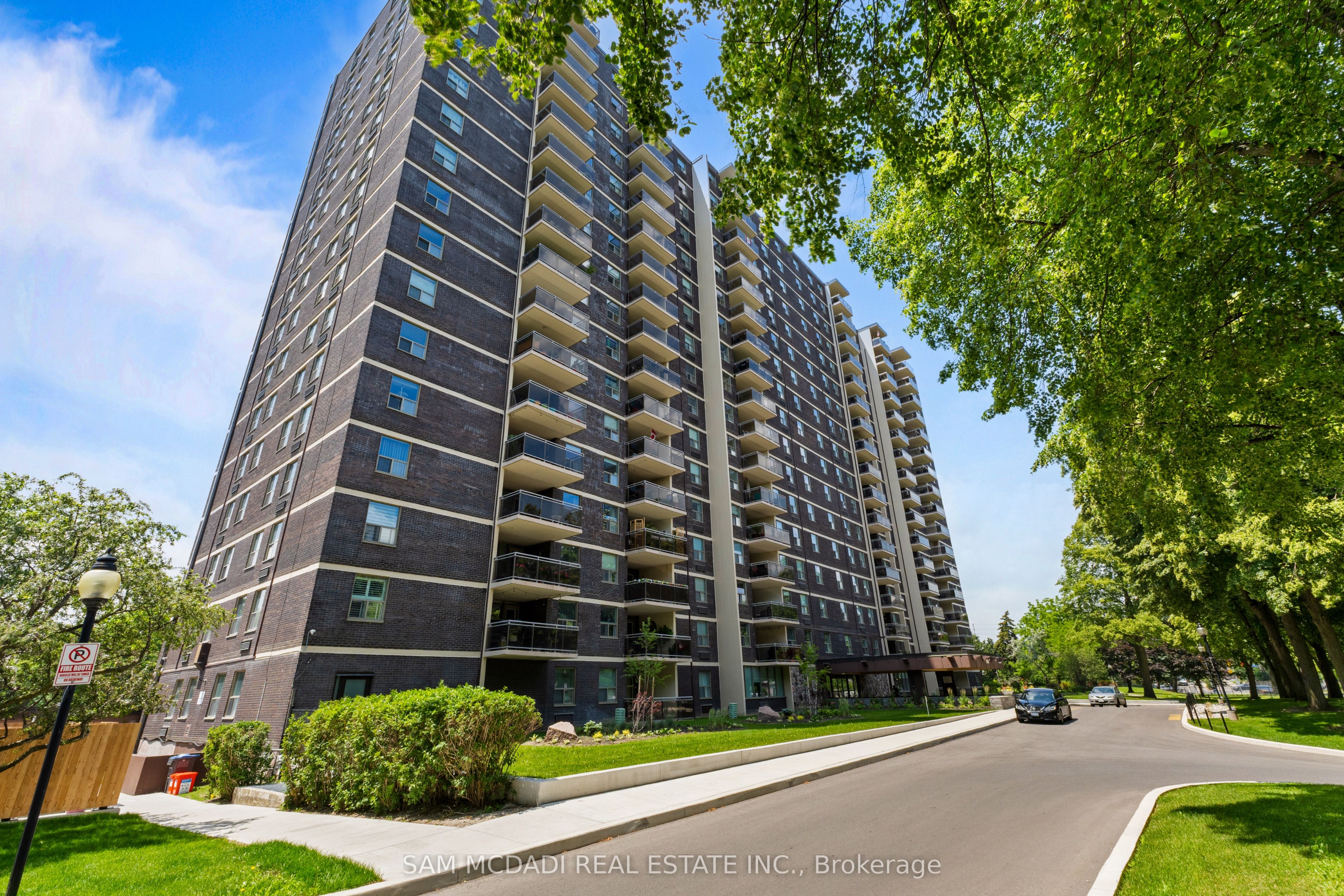 966 Inverhouse Drive 412, Mississauga, On L5j 4b6