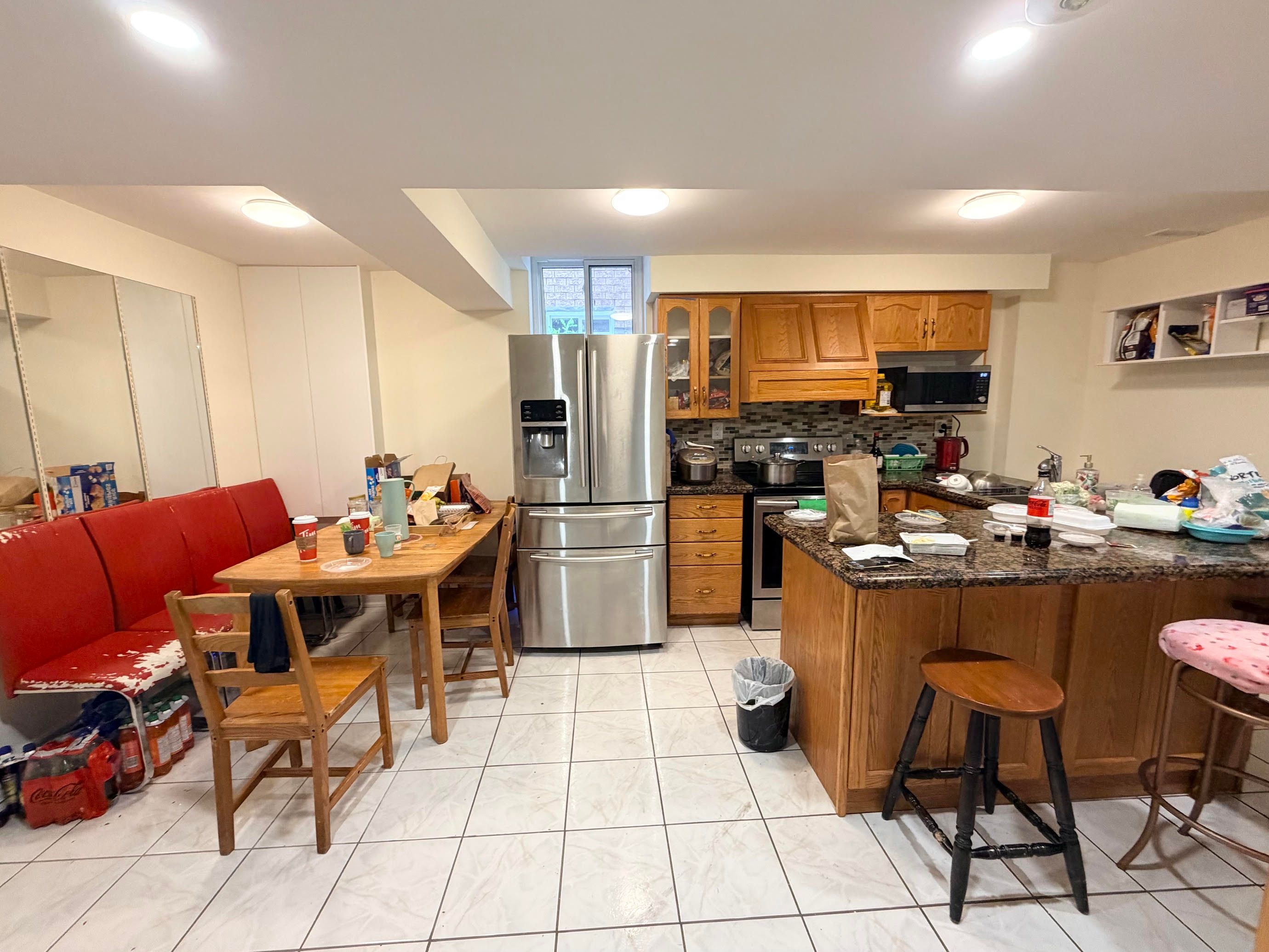 2587 Credit Valley Road, Mississauga, On L5m 4k7