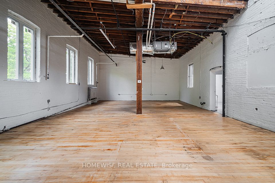 46 Noble Street 210, Toronto, On M6k 2c9