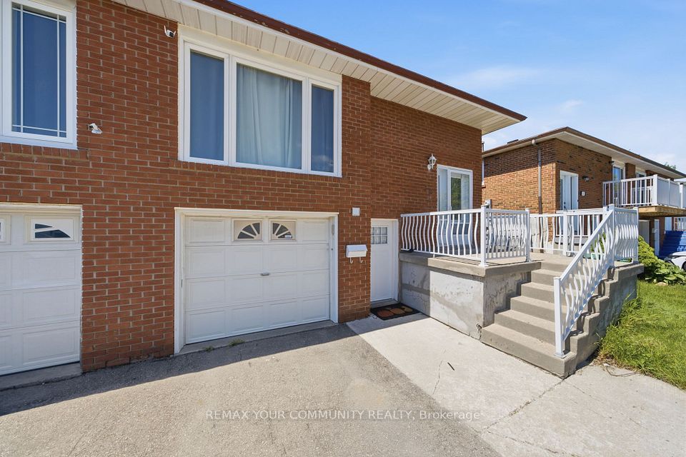 36 Roseville Drive Upper, Brampton, On L6y 2g8