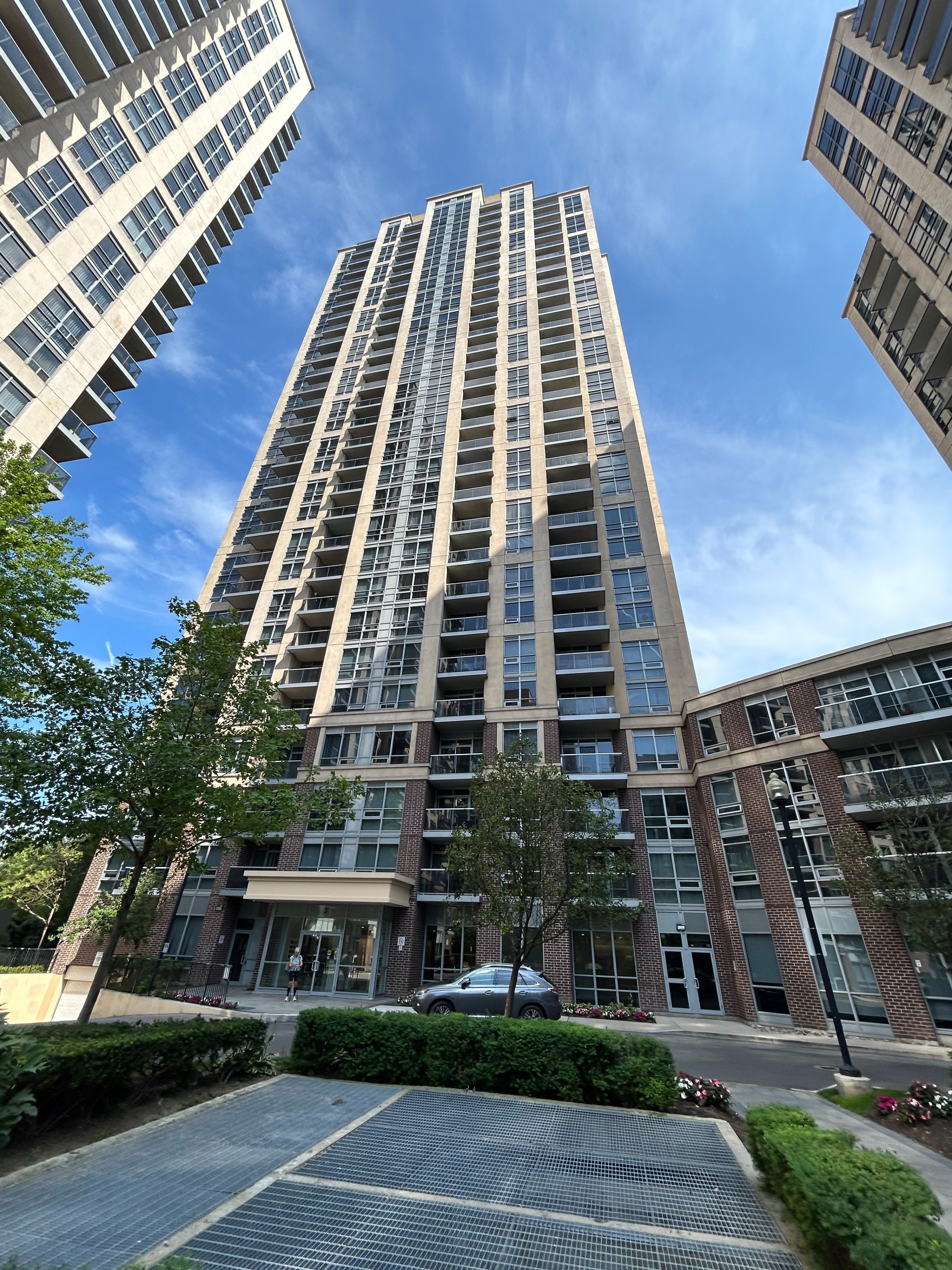 3 Michael Power Place S 1406, Toronto, On M9a 0a2