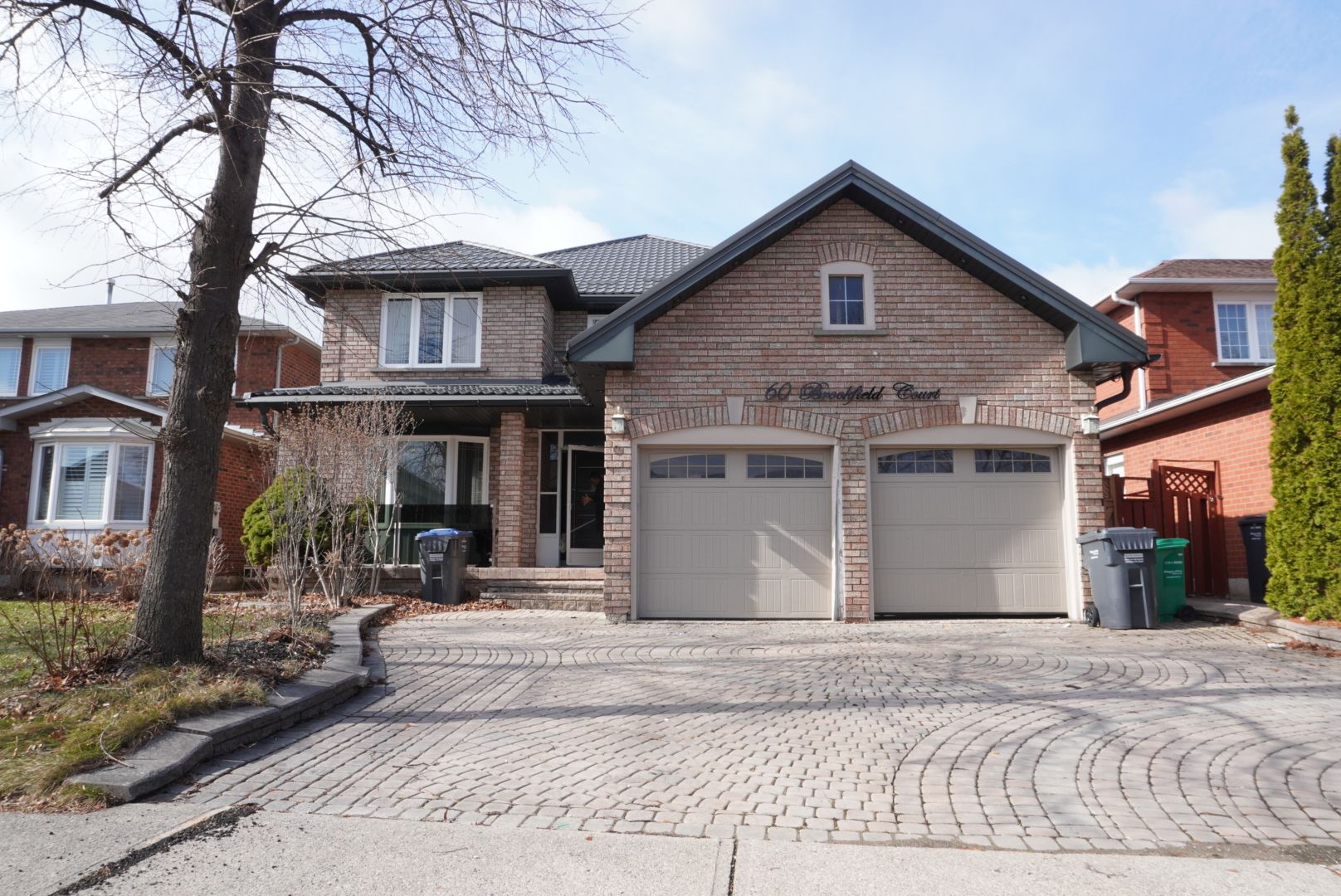60 Brookfield Court, Brampton, On L6y 4k4