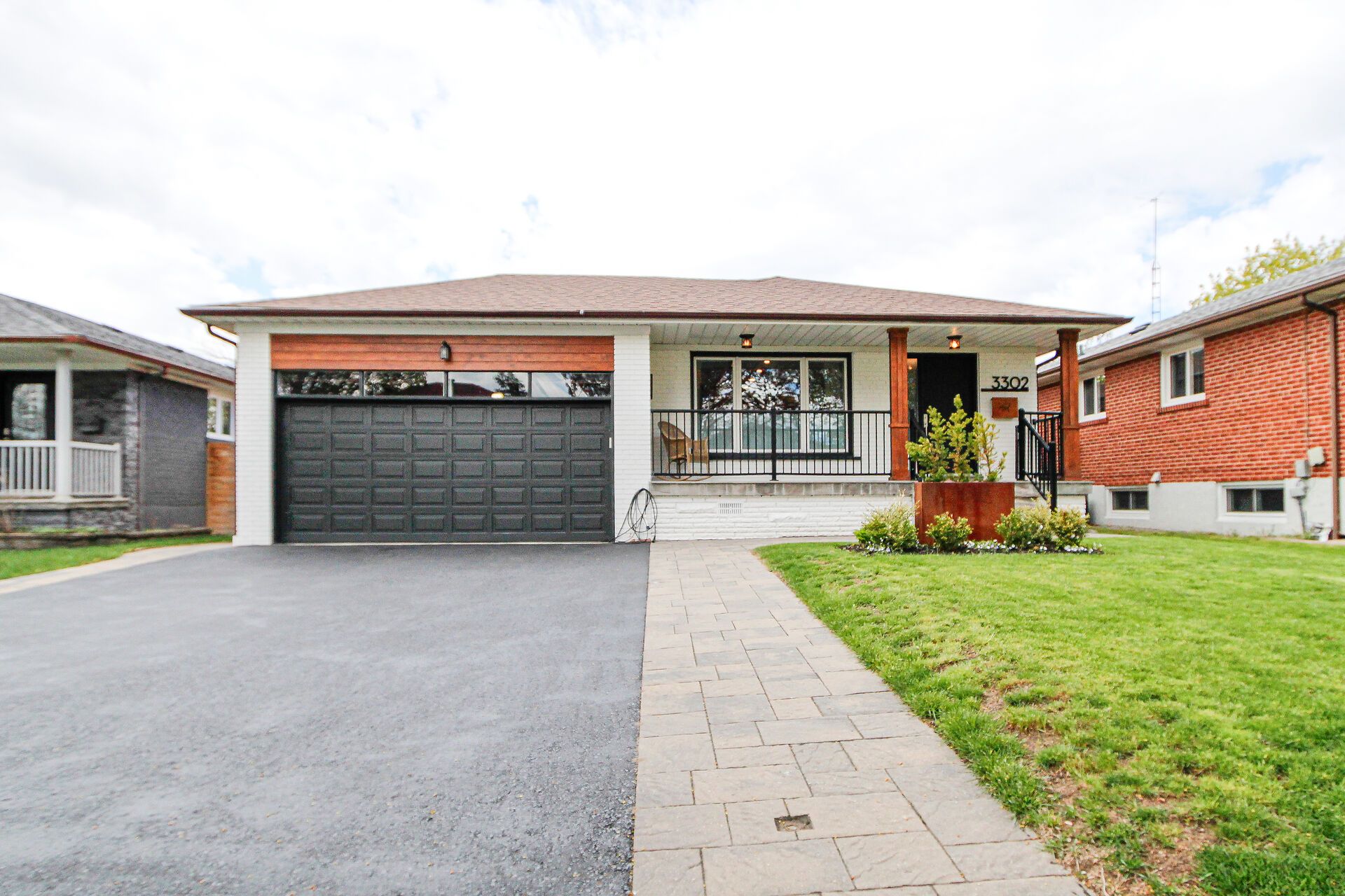 3302 Cardross Road, Mississauga, On L4x 2n2
